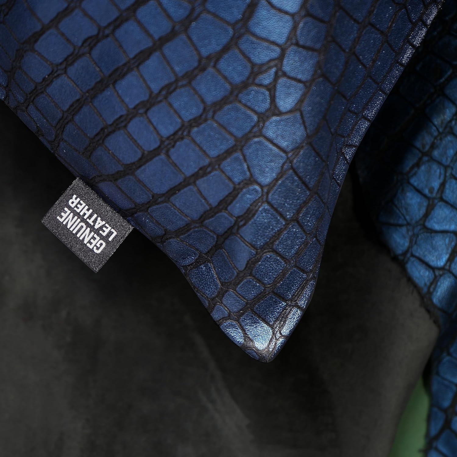 Funda de almohada de piel de cordero  Funda decorativa para cojín de sofá  Fundas para sala de estar y dormitorio, 22 x 22 pulgadas  Azul metálico,