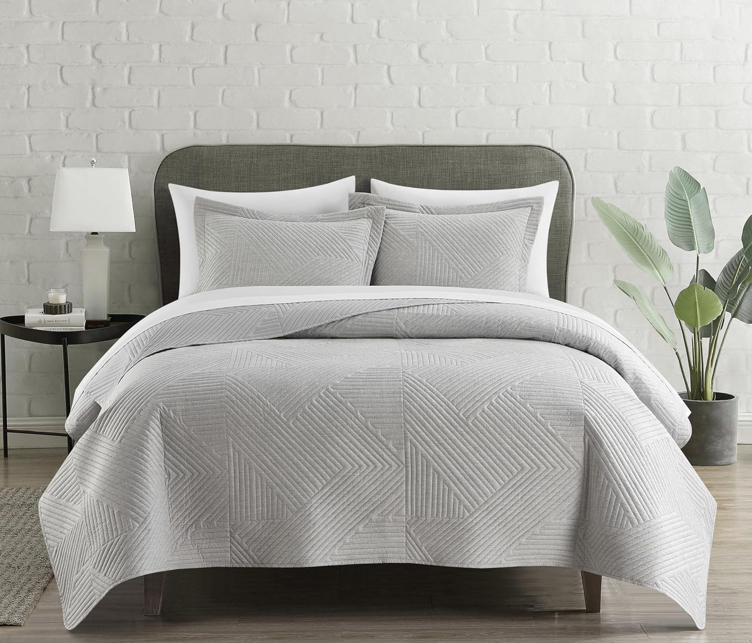 Chic Home Sianna – Juego de edredón de 3 piezas, tamaño Queen, diseño geométrico contemporáneo a rayas diagonales con 2 fundas de almohada, color