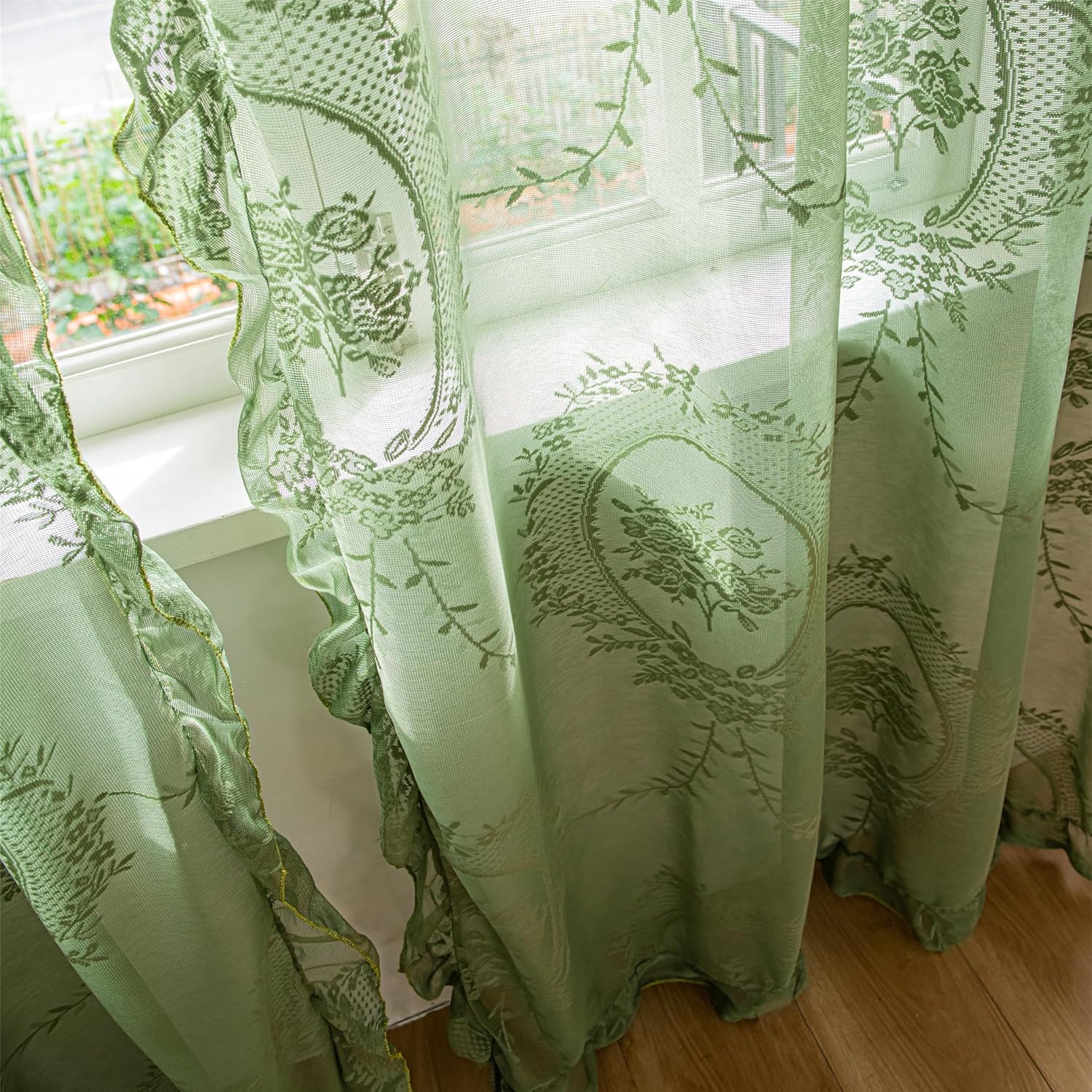 Deeprove Juego de 2 paneles de cortinas de encaje verde de 63 pulgadas de largo, diseño floral verde oliva rococó, borde festoneado con volantes,