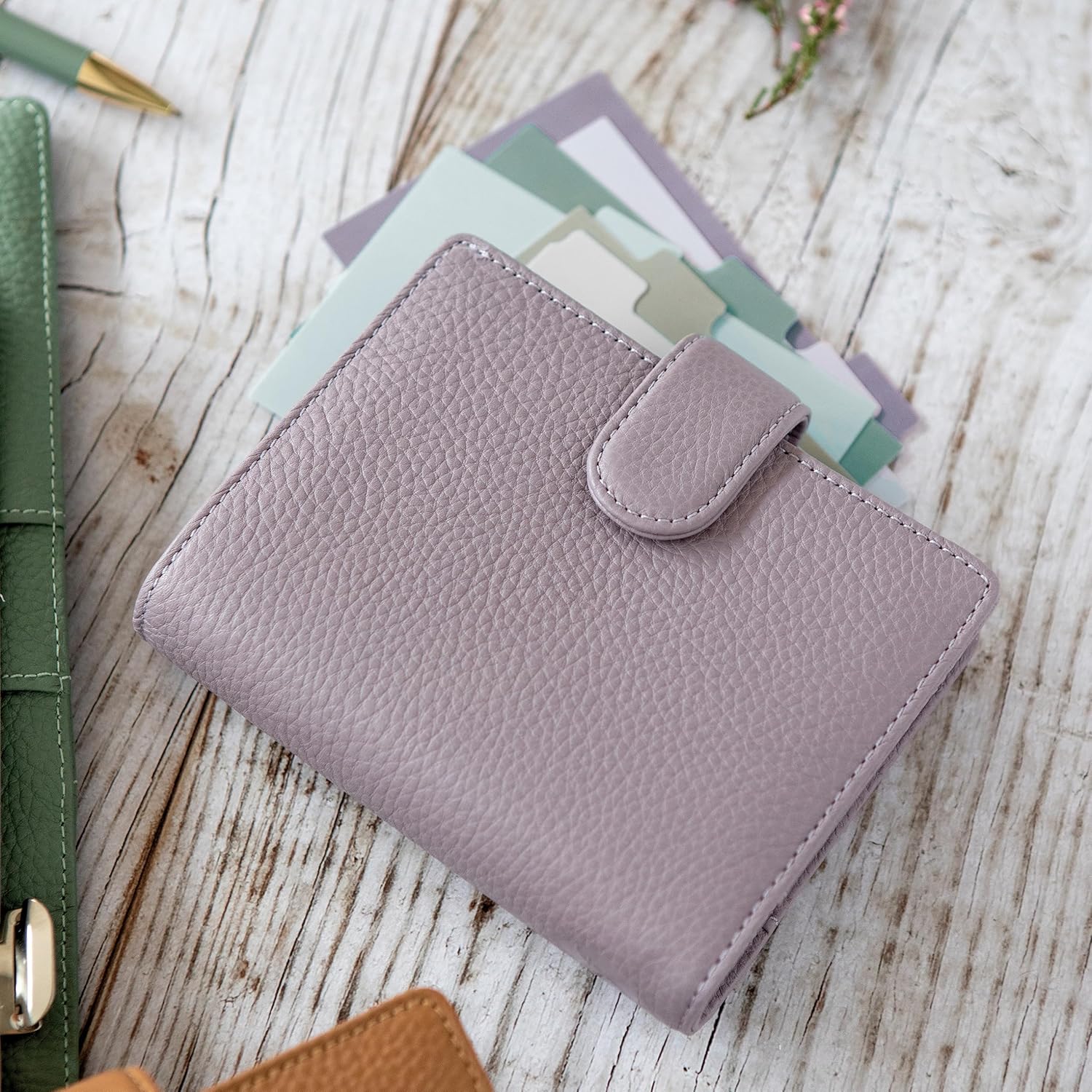 Filofax Norfolk – Organizador de bolsillo, color lavanda, cuero suave de grano completo, seis anillos, con calendario semanal para ver, multilingüe,