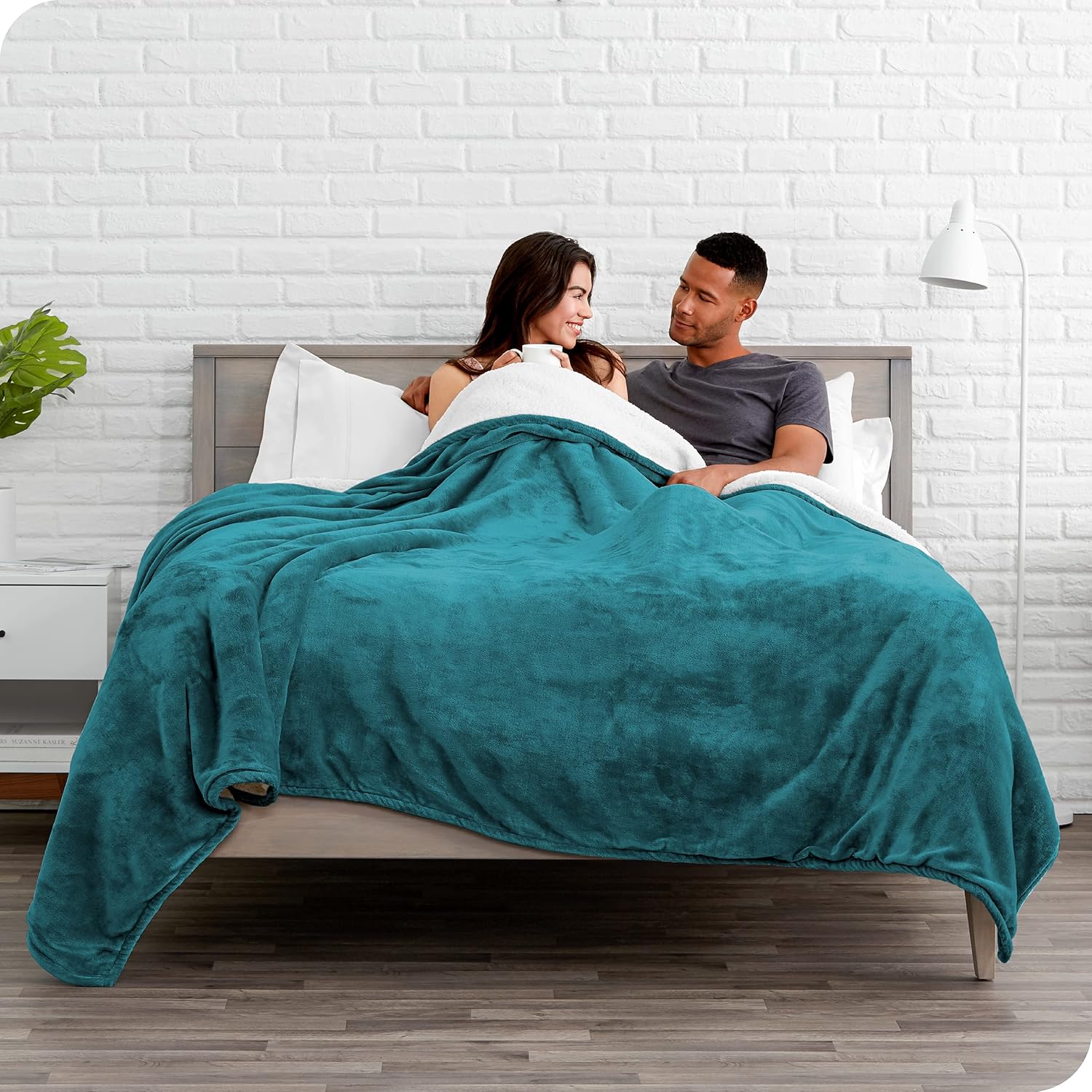 Bare Home Manta sherpa