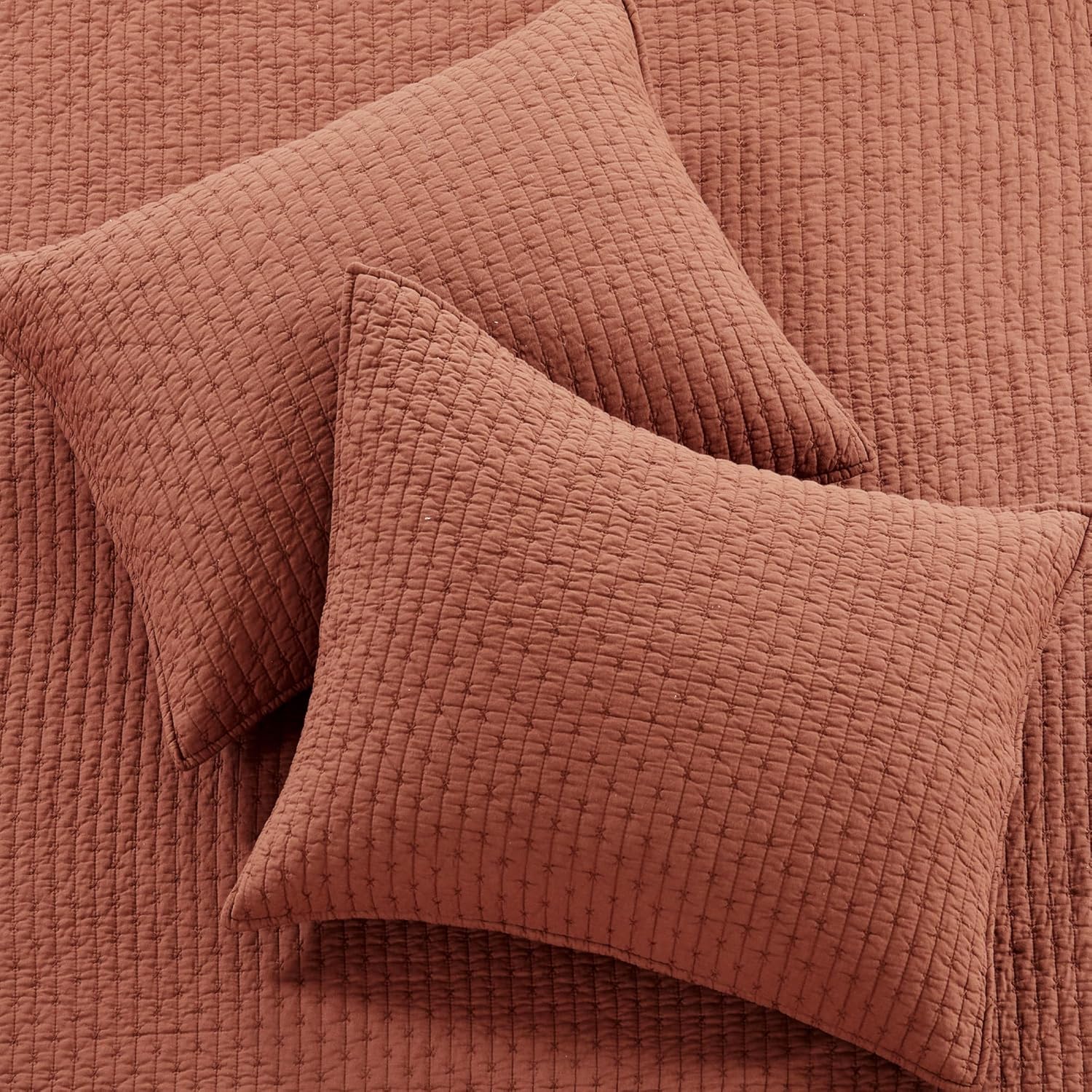 Levtex Home – Juego de edredón Adobe de punto de cruz – 100% algodón – Colcha matrimonialQueen (88 x 92 pulgadas) + 2 fundas estándar (26 x 20