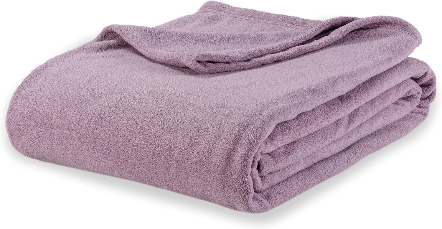 Berkshire Blanket Manta de microforro polar para cama, color morado lavanda, ligera, suave y transpirable, manta de microforro polar para viajes,