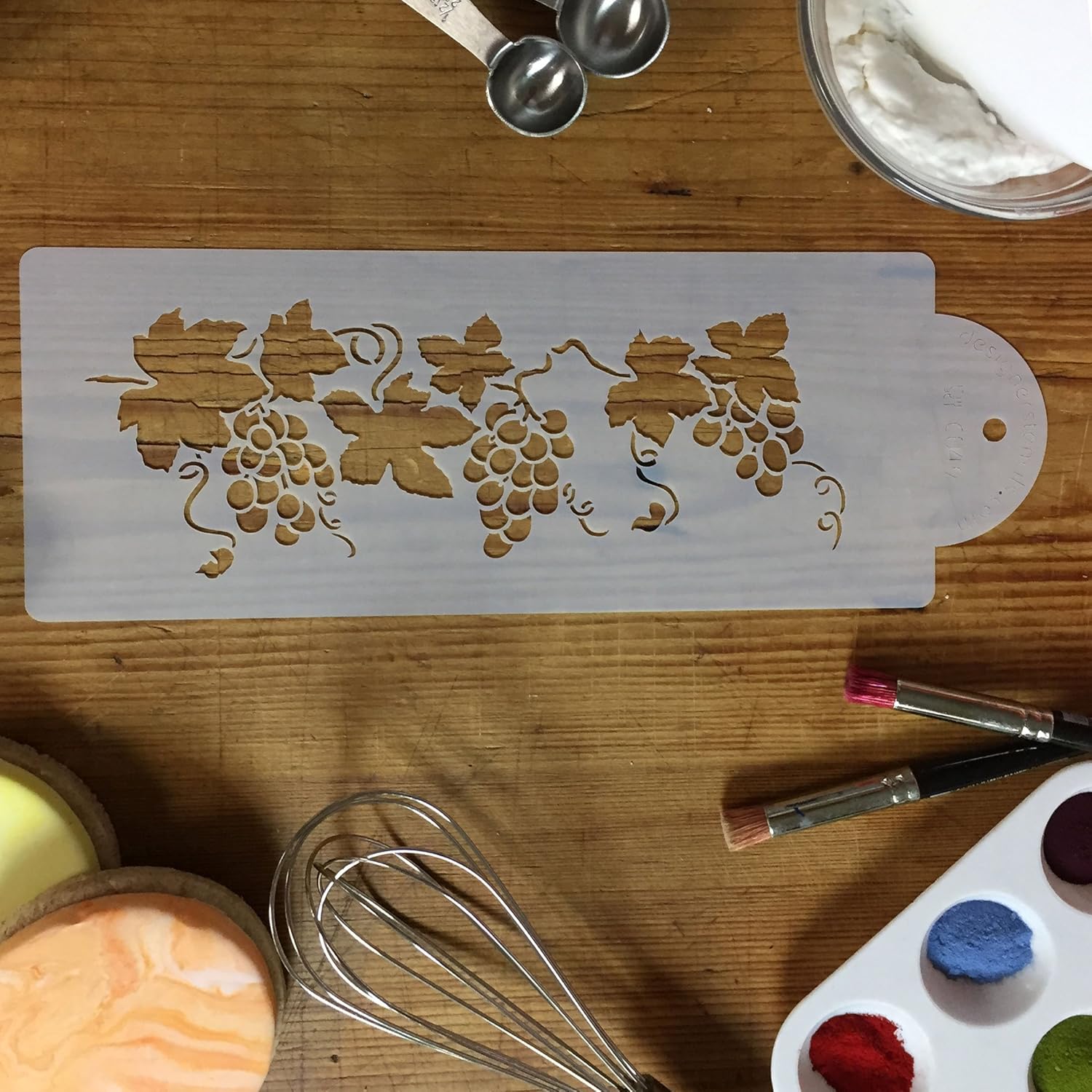 Designer Stencils C049 – Plantilla pequeña para tartas de vid color beigesemitransparente, 3 x 7.6 pulgadas