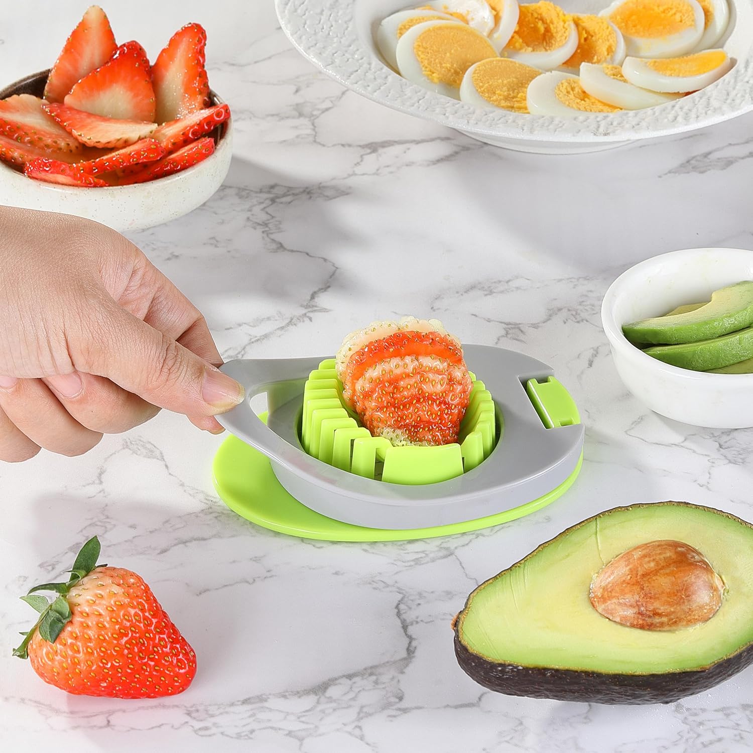 Cortador de huevos para huevos duros, cortador de huevos de alambre de acero inoxidable con elegante cuerpo de plástico duotono, ideal para huevos