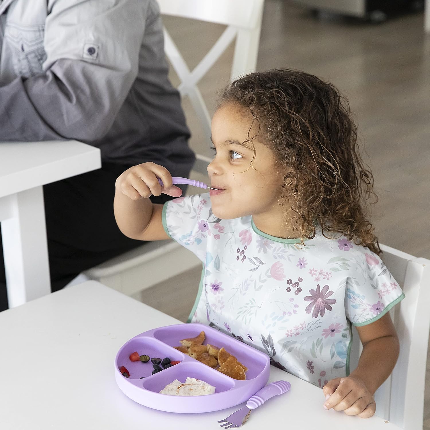 Bumkins Baberos para bebés y niños pequeños, baberos para niñas y niños, grandes para 1-3 años, babero impermeable de manga corta para niños