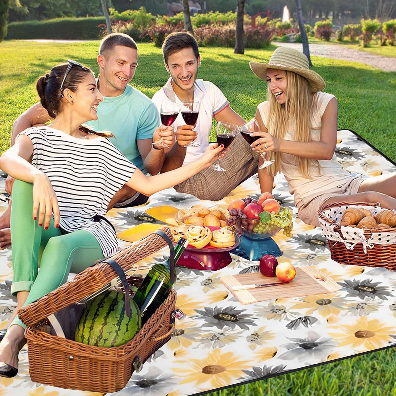 Manta de picnic extra grande impermeable plegable (60 x 80 pulgadas), manta de playa impermeable a prueba de arena, 3 capas para el aire libre,