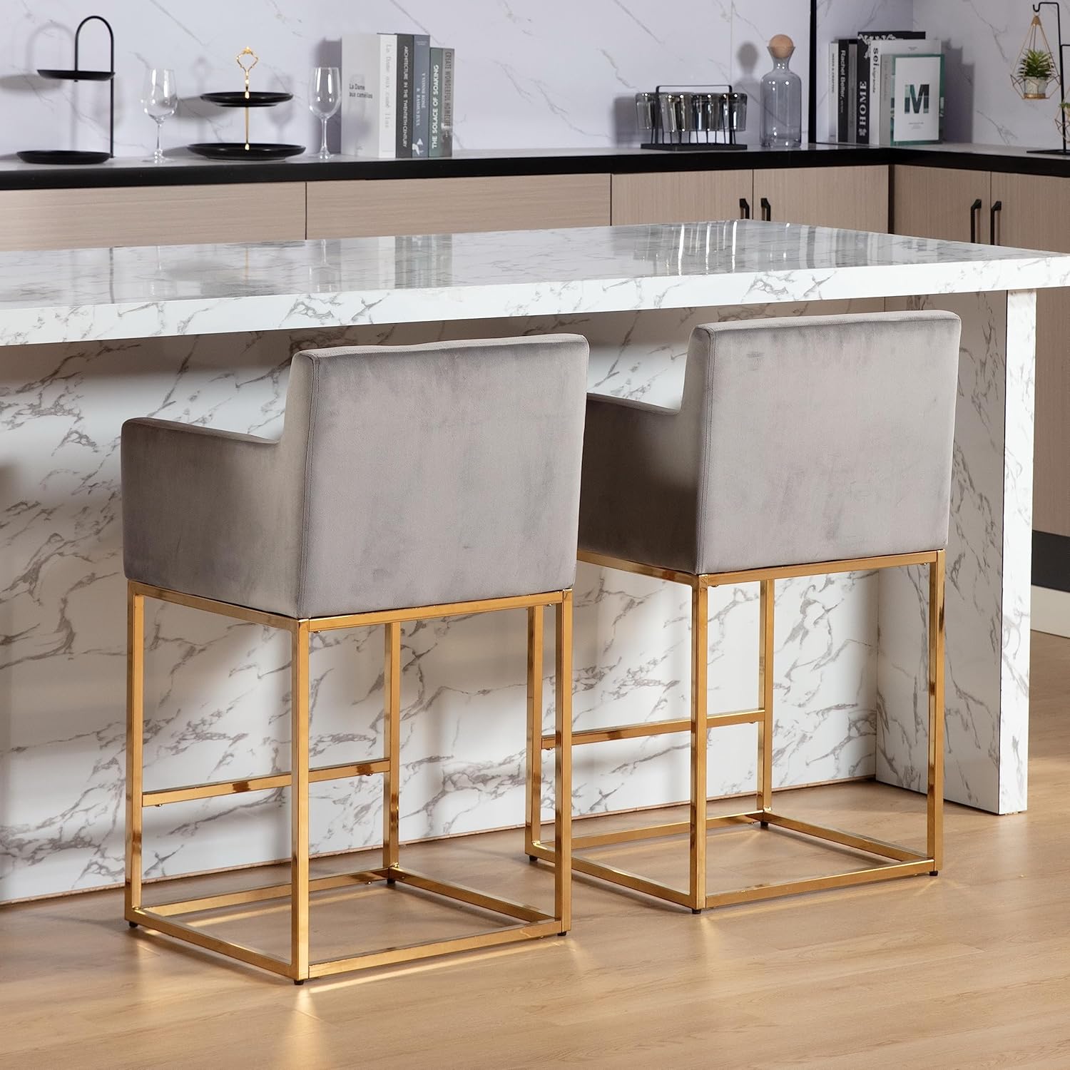 Juego de 2 taburetes de bar tapizados de tela de terciopelo con respaldo y brazos, sillas de bar de metal, taburetes de cocina para isla, bar en