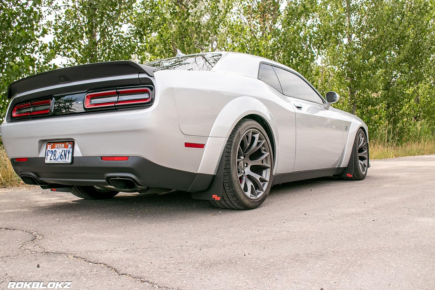 RokBlokz Aletas de barro para Dodge Challenger 2018-2021 – Juego de 4 aletas de barro para la parte delantera y trasera, varios colores disponibles
