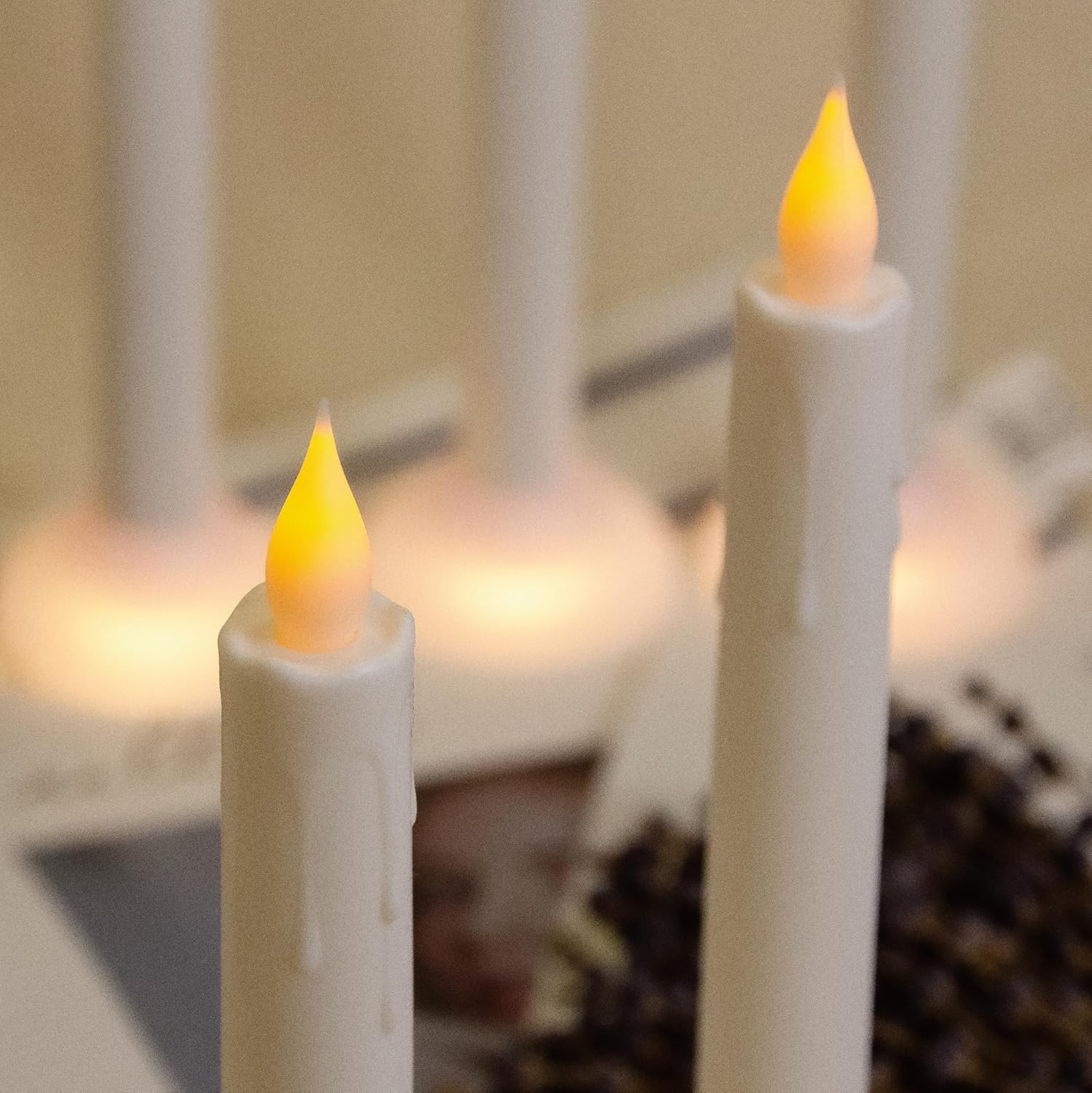 Velas cónicas parpadeantes sin llama de un solo uso, velas LED para ventana, funcionan con pilas, color blanco, juego de 6 para decoración de
