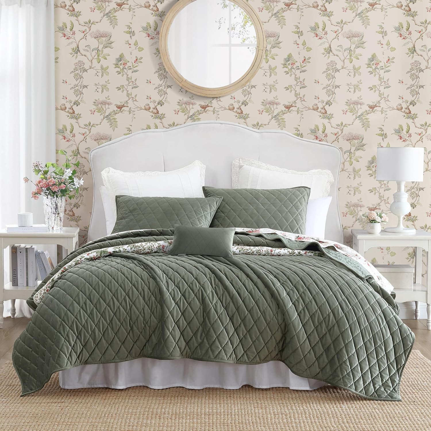 Laura Ashley – Juego de edredón King, ropa de cama reversible de terciopelo sólido, decoración del hogar para todas las estaciones con fundas y