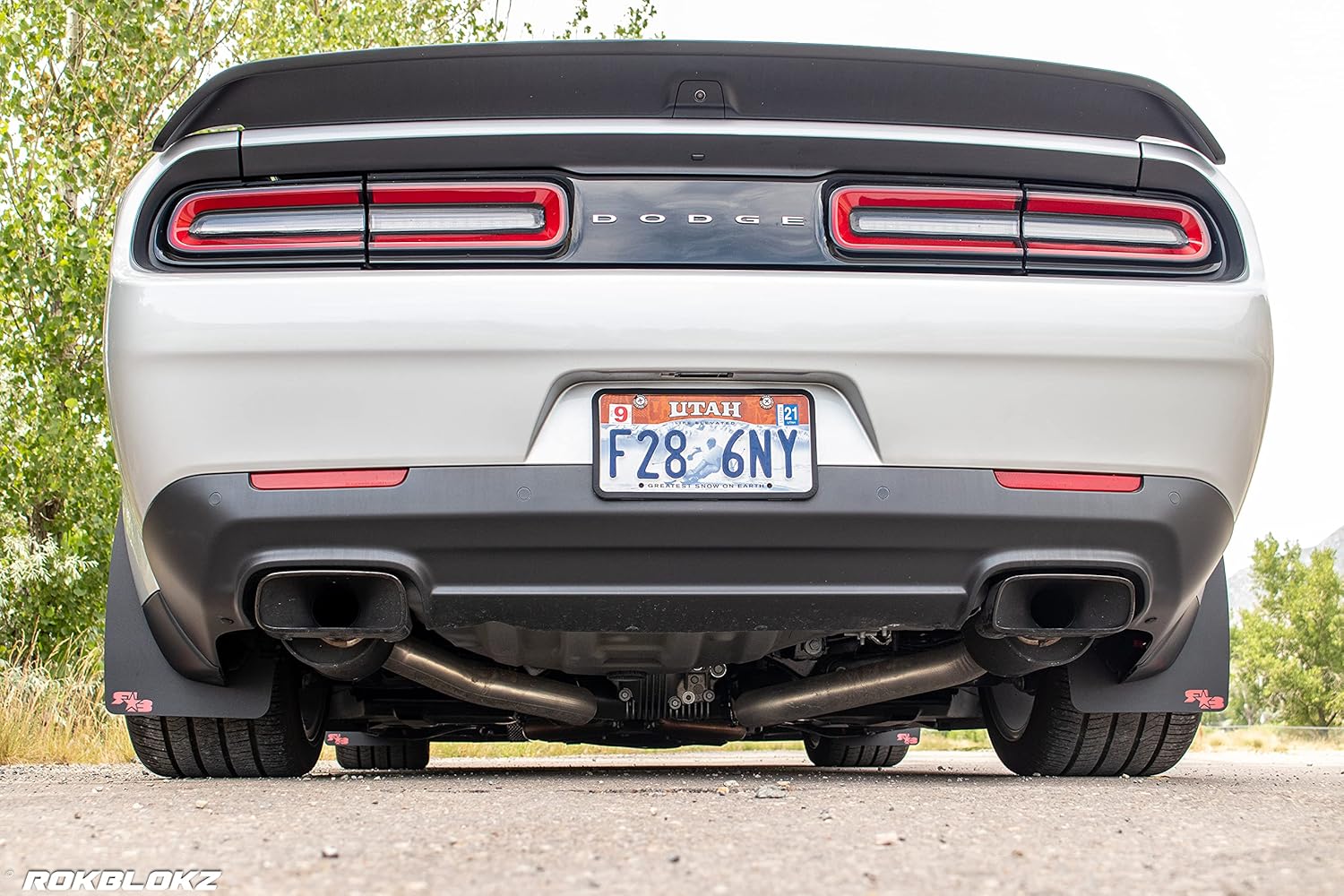 RokBlokz Aletas de barro para Dodge Challenger 2018-2021 – Juego de 4 aletas de barro para la parte delantera y trasera, varios colores disponibles