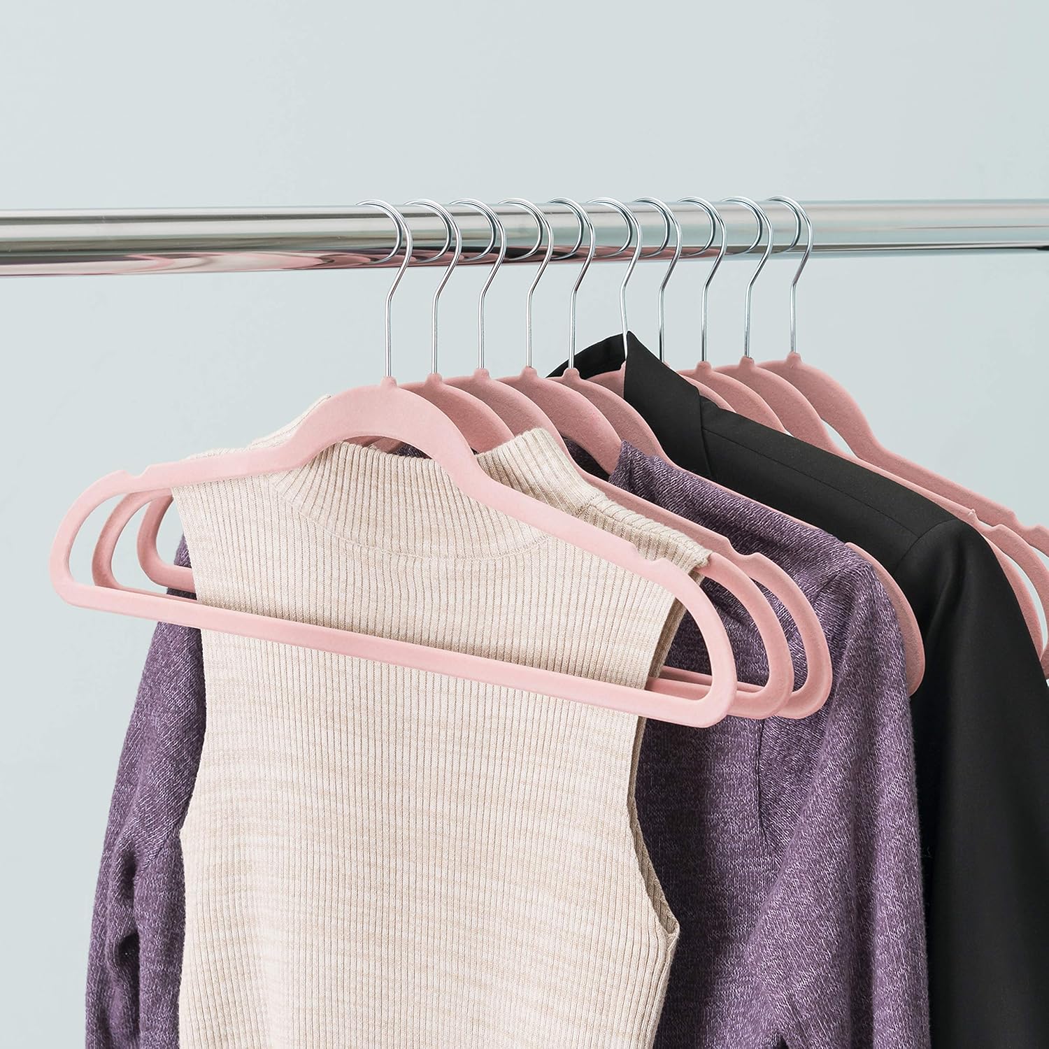 Home Basics – Perchas de terciopelo para ropa (paquete de 60 unidades), color rosa, perchas de fieltro para camisetas, chaquetas, vestidos y