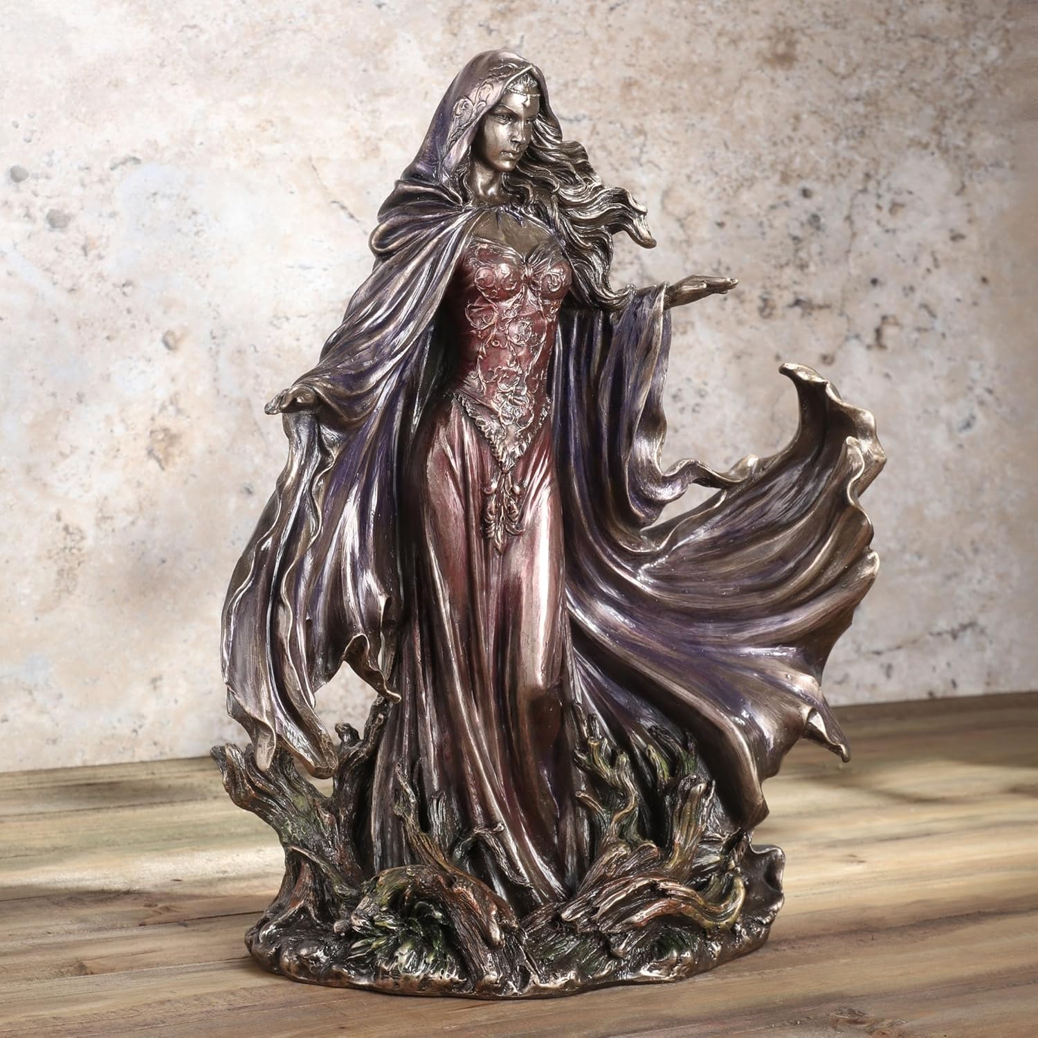 Veronese Design Morgana de 11 14 pulgadas de alto por Monte Moore Escultura de resina fundida en frío con acabado de bronce antiguo