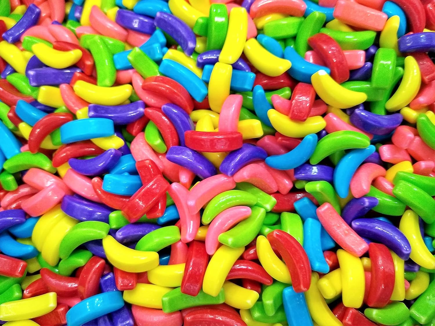 Crazy Bananas  1.5 libras de dulces dulces dulces multicolor surtidos en forma de plátano