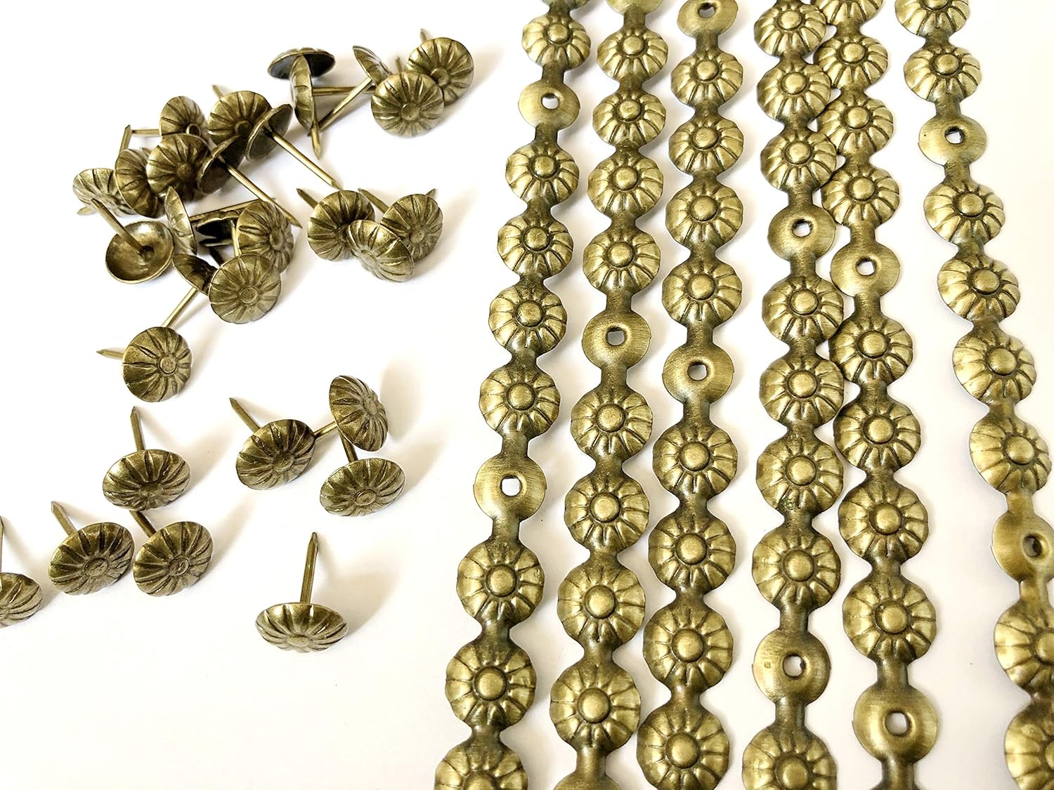 decotacks Clavos para tapicería, 10 tiras largas de 1.1 yardas, pueden cubrir 11 yardas (latón envejecido margarita, 716 pulgadas (0.433 in)