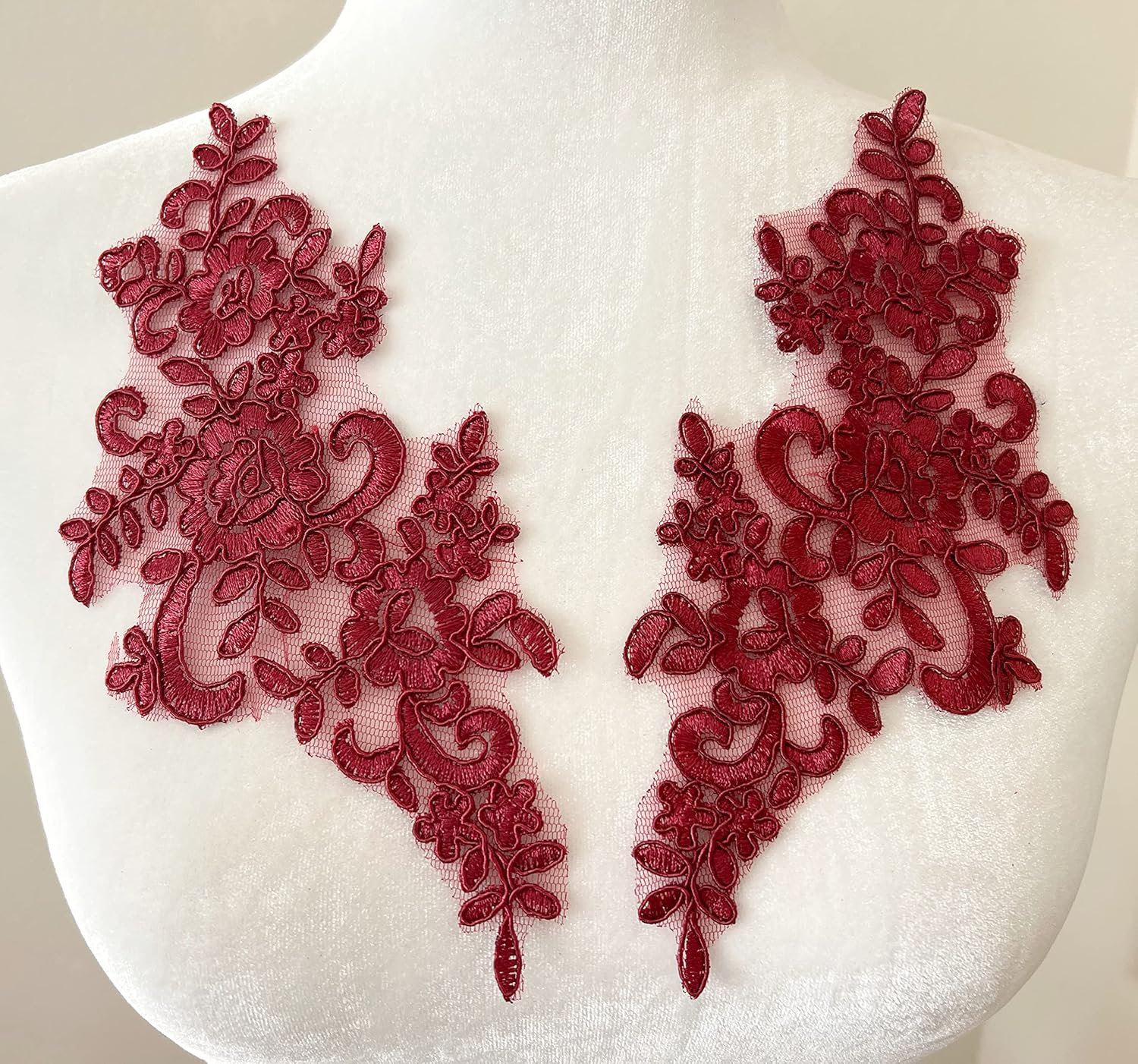 PEPPERLONELY 1 par de parches de tela de encaje fino bordados adornos apliques decoración de vestido, rojo vino, 10 x 6 pulgadas