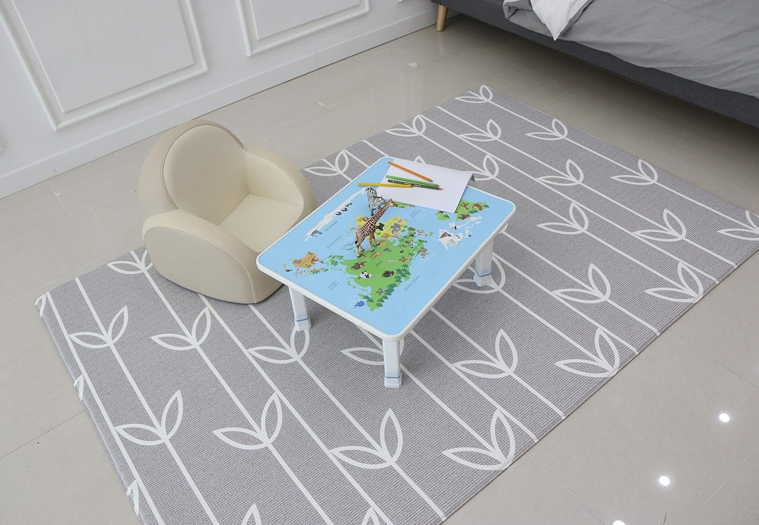 Baby Care Mesa de piso plegable para niños con alturas ajustables, para jugar, leer y merienda y más (mapa del mundo)