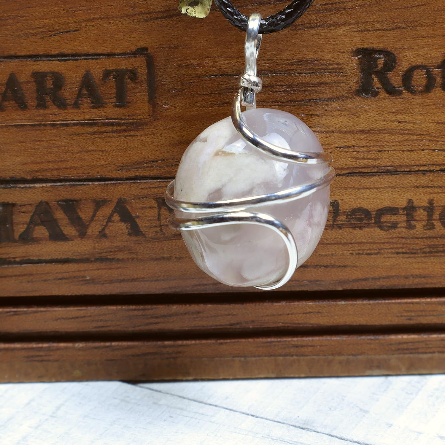 Collar de cristal de ágata de flores, colgante envuelto en alambre de ágata de flor de cerezo. Cristal curativo para calma, estabilidad y
