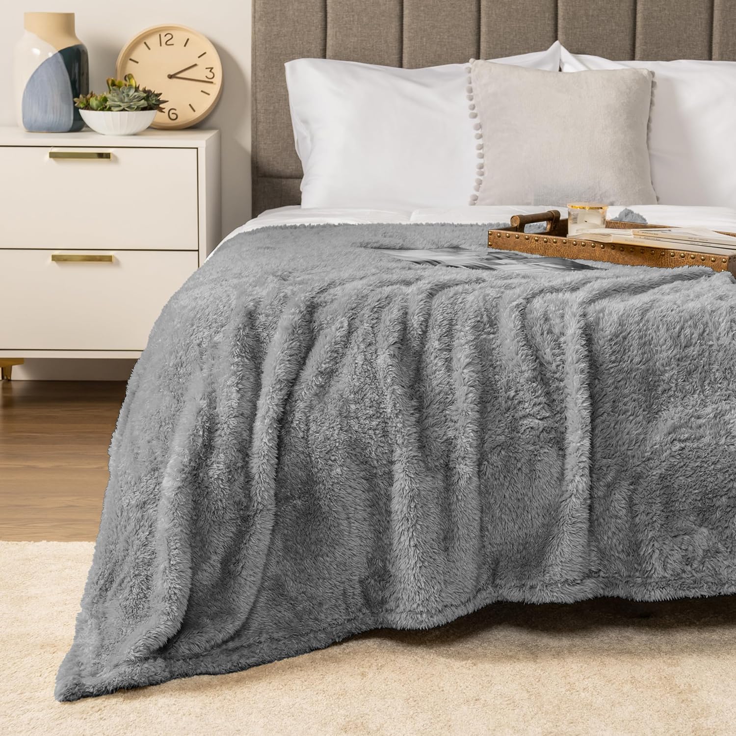 PAVILIA – Cobija de felpa sherpa y microfibra, muy suave y acogedora, con diseño de color degradado, decorativa