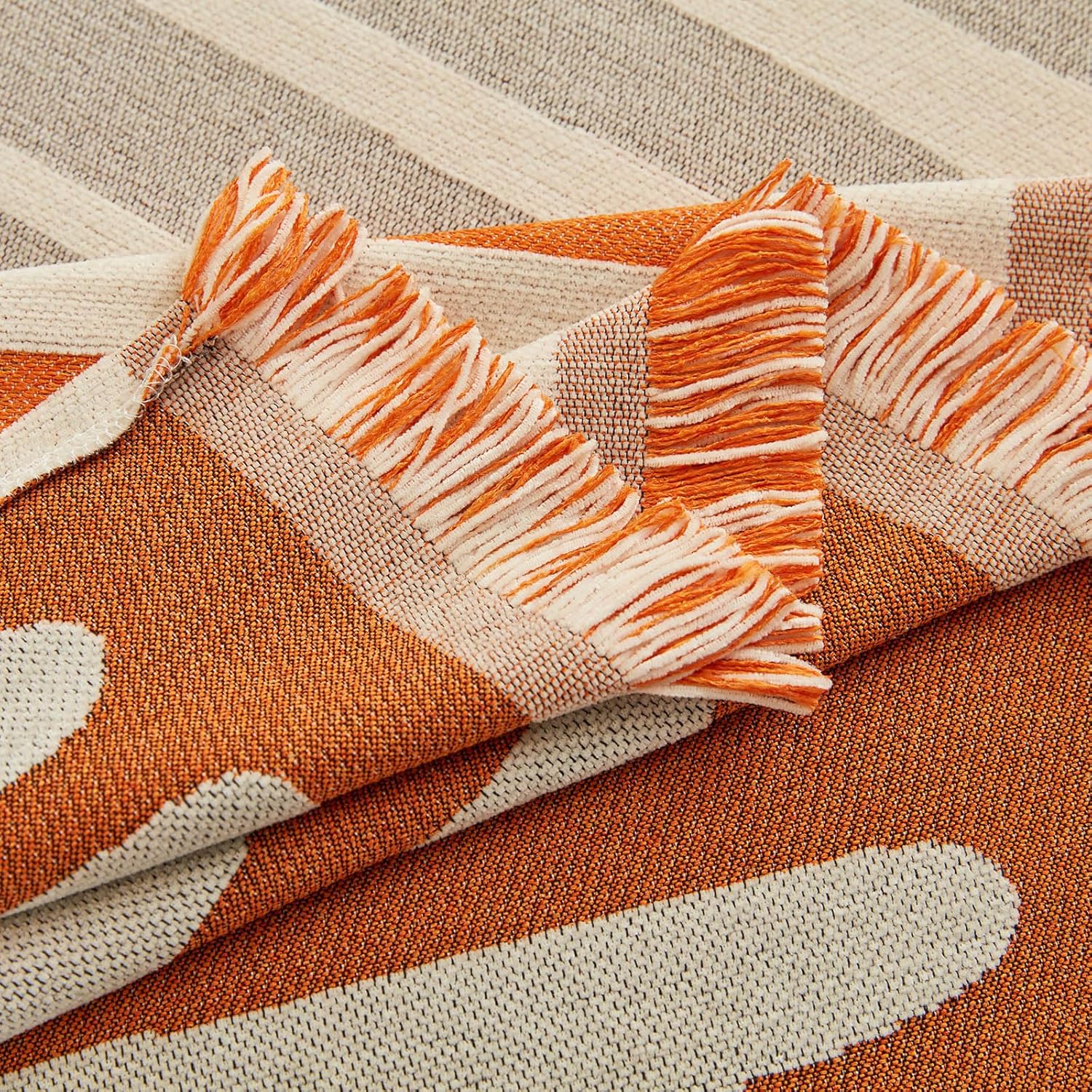 STACYPIK Funda de sofá bohemia de felpilla duradera a rayas geométricas para perros, fundas reversibles para sofá de 2 a 3 cojines, con borlas,