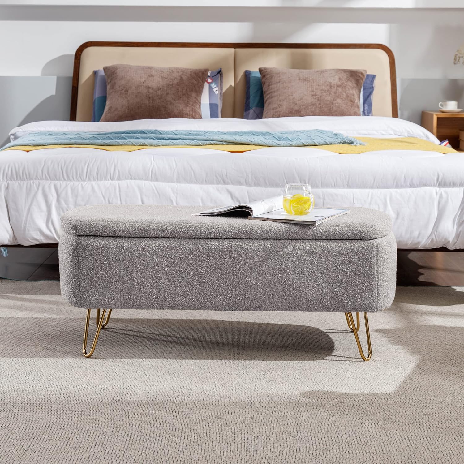 TTK Otomana con almacenamiento para dormitorio, moderno banco otomano de piel sintética con patas de metal dorado, banco largo de sherpa para