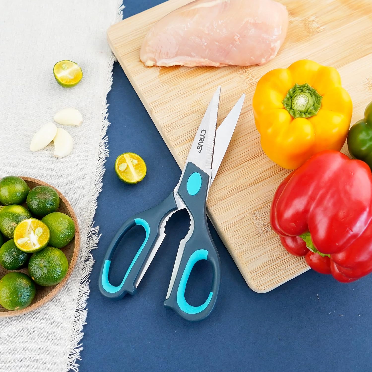 CYRUS Tijeras de cocina resistentes aptas para lavavajillas, 2 tijeras de carne que se separan para cortar alimentos, aves de corral, cocina