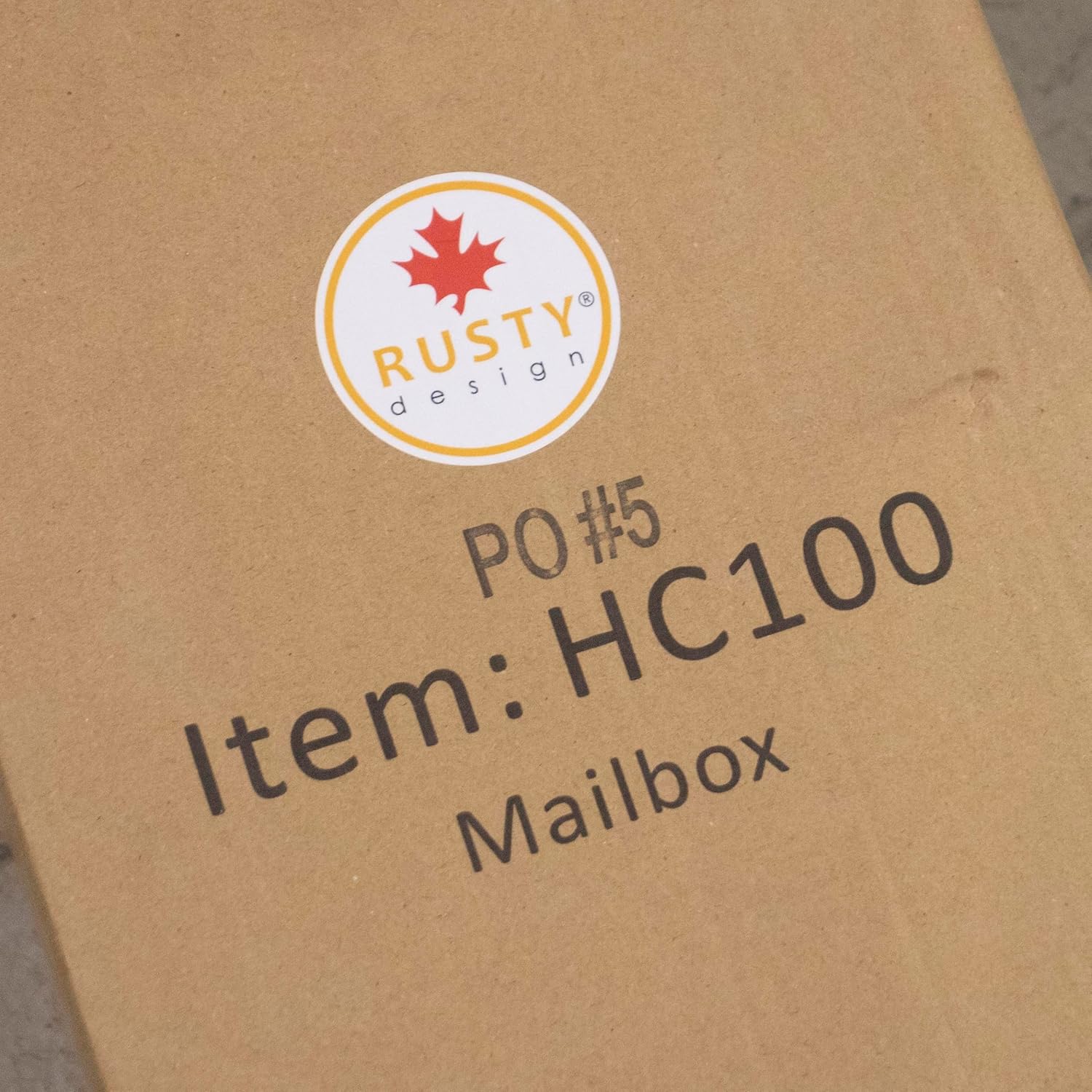 Rusty Design Buzón moderno montado posteriormente con números de dirección personalizados, tamaño pequeño #HC100 (sin números de dirección)