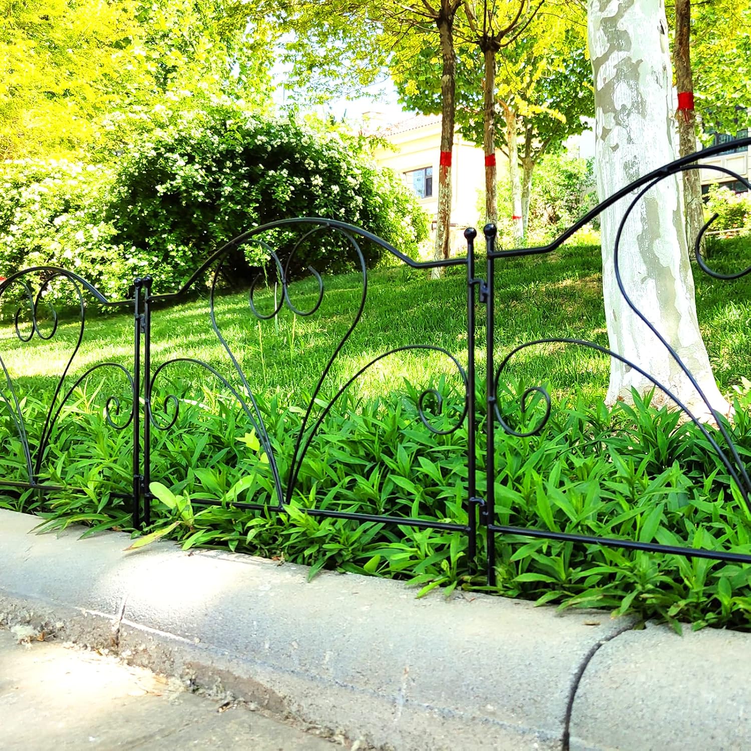 Valla decorativa de jardín de 18 pulgadas de alto x 20 pulgadas de ancho (5 paneles, longitud total de 8.2 pies) sin excavación, valla de metal a