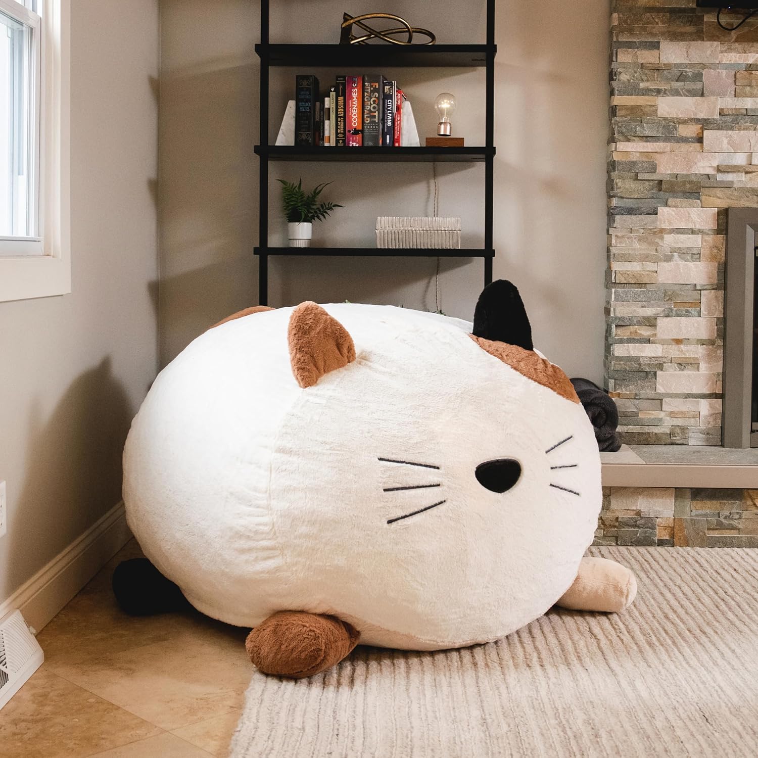 Big Joe Wild Things – Puf de animales relleno de espuma con funda extraíble, Francesca Feline Snugglepuff, piel sintética suave, 3 pies de grande