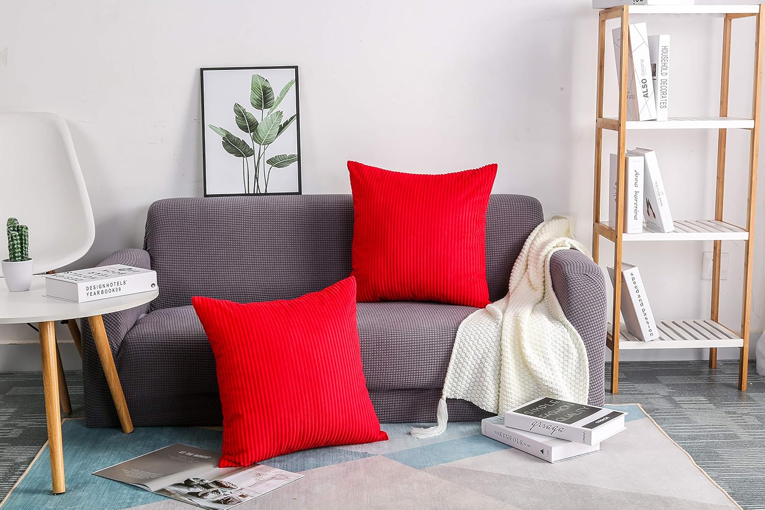 TangDepot, Juego de 2 fundas de almohada decorativas de pana a rayas de terciopelo sólido a rayas (14 x 14 pulgadas, 2 piezas, color rojo A80)