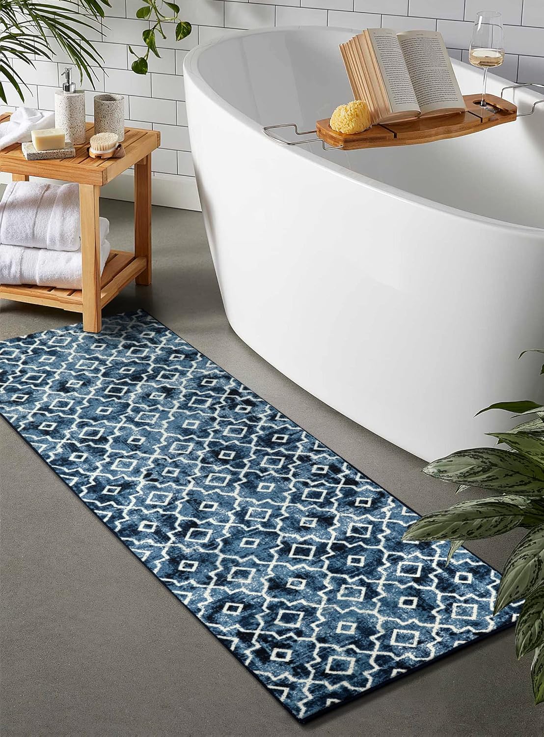 Wonnitar Alfombra marroquí lavable de 2 x 6 pies, color azul, antideslizante, para entrada, alfombra envejecida, moderna, geométrica enrejada, para