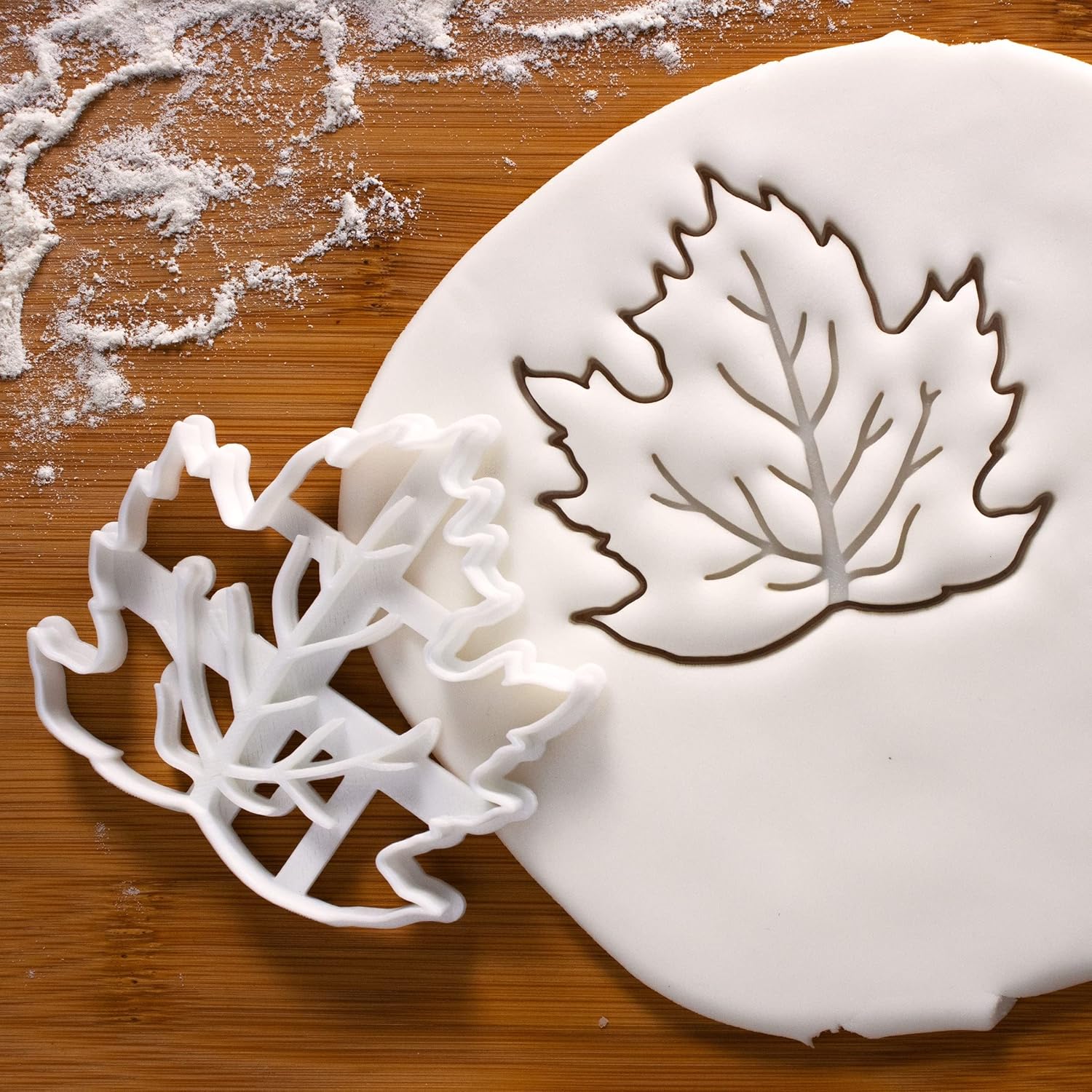 Cortador de galletas de hoja de arce, 1 pieza – Bakerlogy