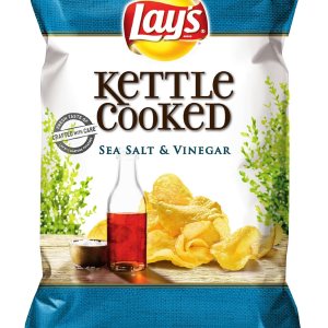 Lay’s Patatas fritas cocidas, sal marina y vinagre, 8.5 onzas (paquete de 4) Lay’s Patatas fritas cocidas, sal marina y vinagre, 8.5 onzas (paquete de 4)