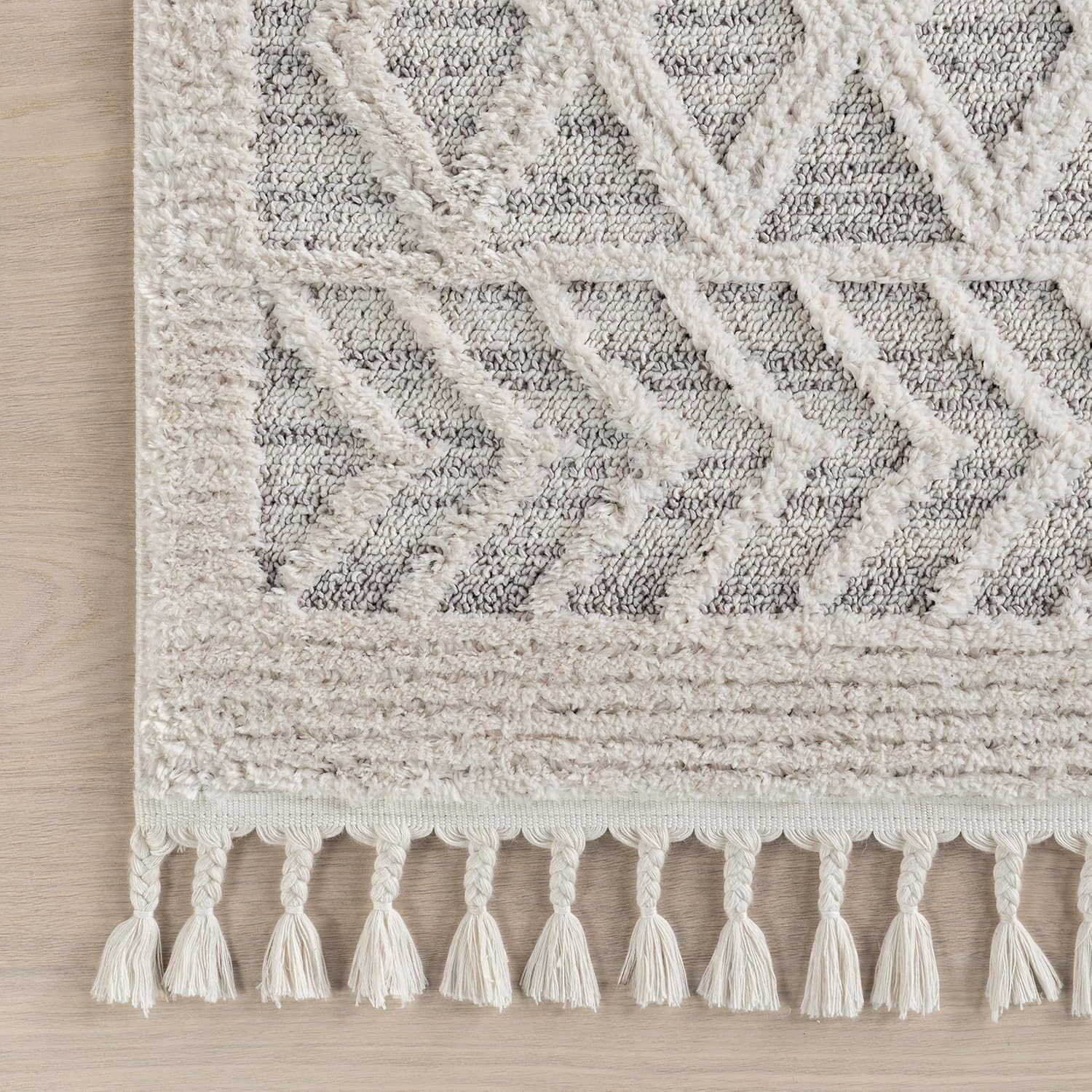 nuLOOM Ansley – Alfombra marroquí ovalada de 7 x 9 con borlas, gris claro, diseño bohemio con textura alta-baja, pelo alto de felpa, resistente a