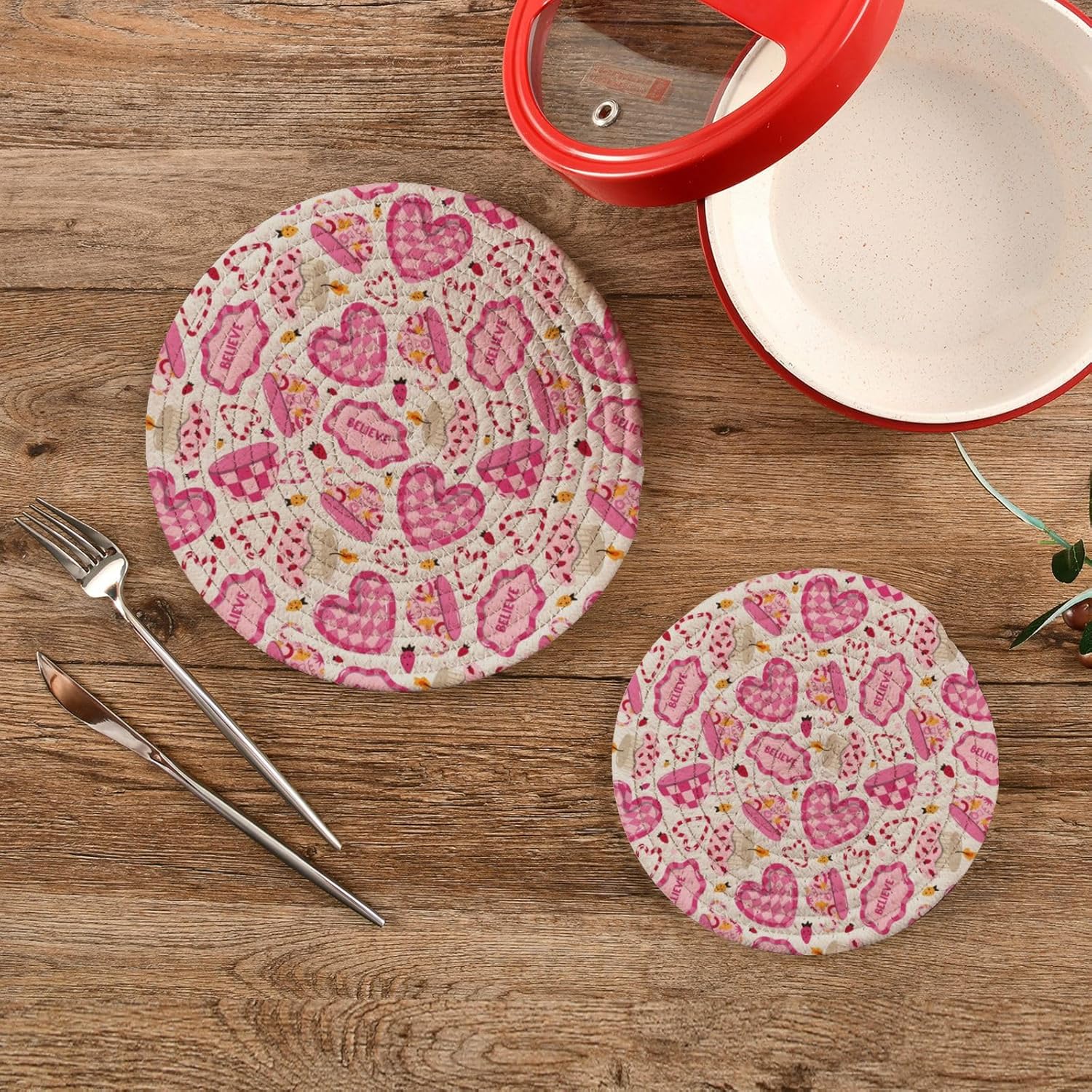 Utensil Doodle Strawberry Pink Hot Mats Pads for Kitchen Heat Resistant Round Trivet Mat for Coaster Hot Pots Pans Cotton Woven Trivet Pot Holders