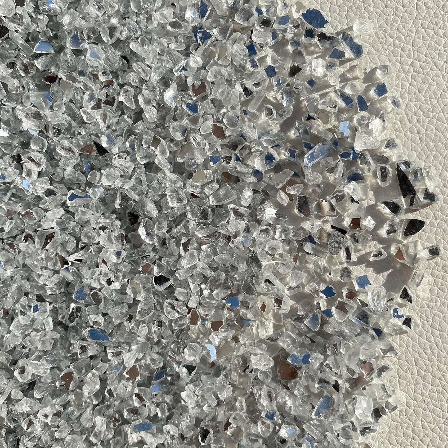 Espejo triturado de 52.91 oz de vidrio blanco reflectante de grava para creación de esculturas, arte de resina, decoración del hogar, viruta de