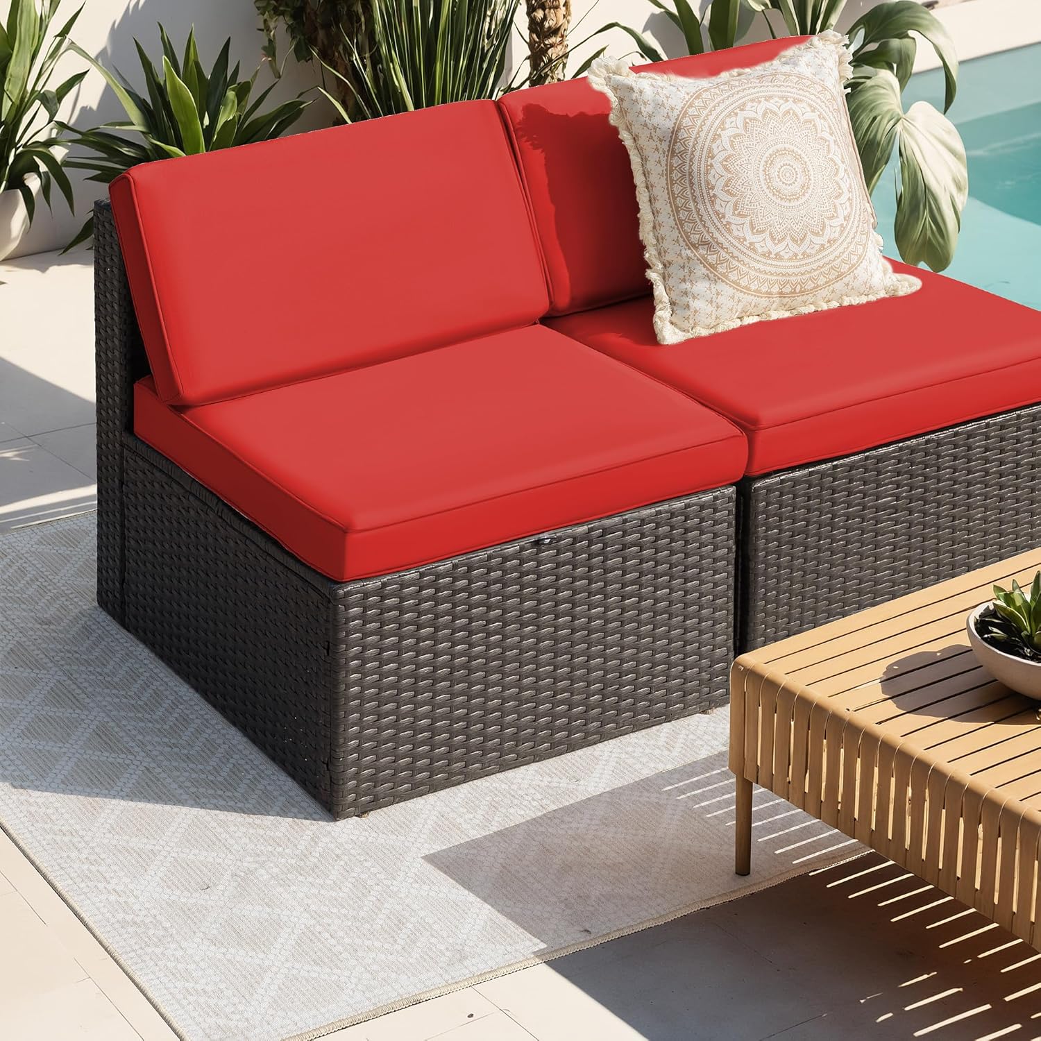 Greesum Juego de 2 piezas de muebles de mimbre de ratán para patio, sofá al aire libre con cojines, almohadas y mesa de cristal para porche, césped