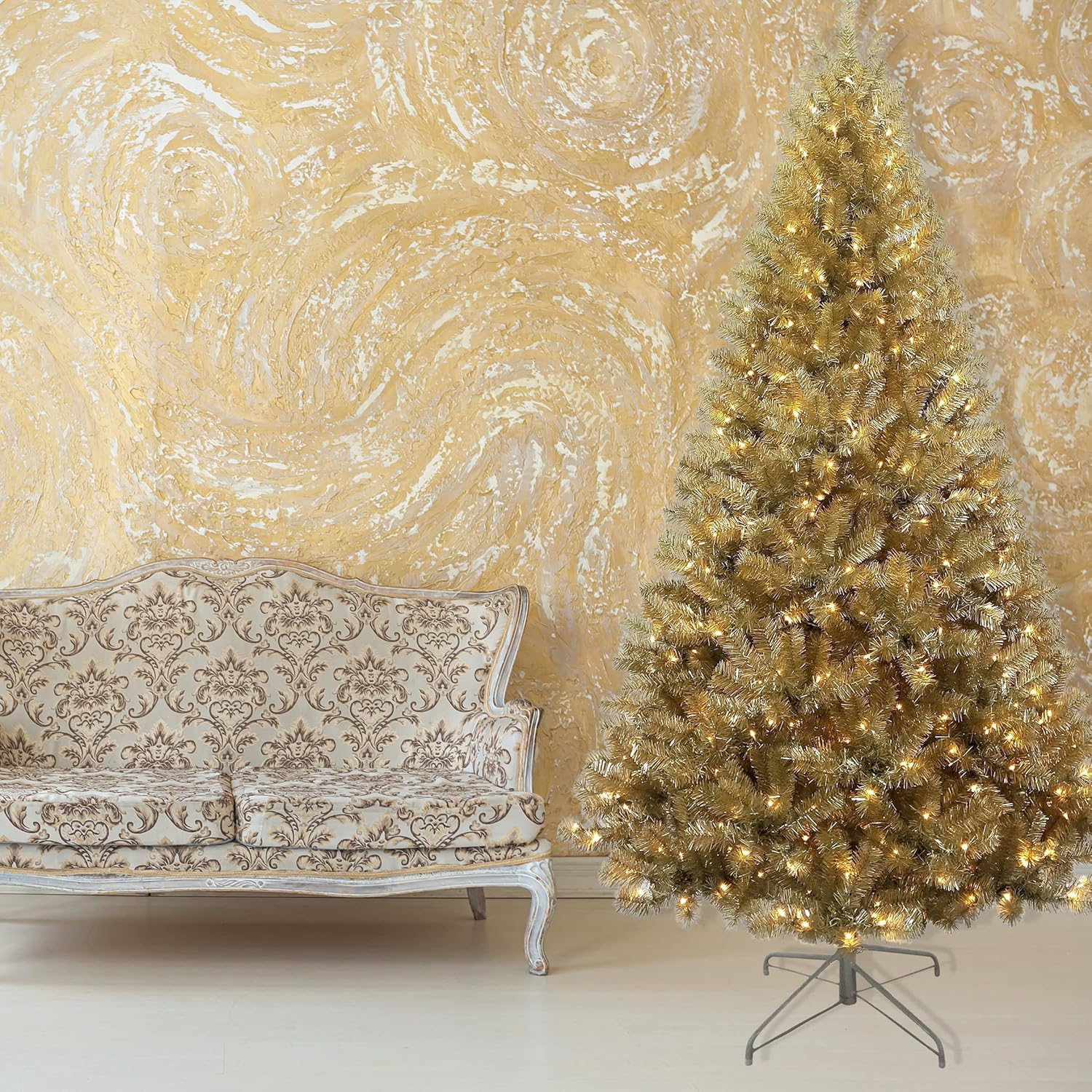 Haute Decor Árbol de Navidad dorado champán de 7.5 pies de alto, preiluminado con luces LED blancas cálidas de bajo consumo con pedal para poner y