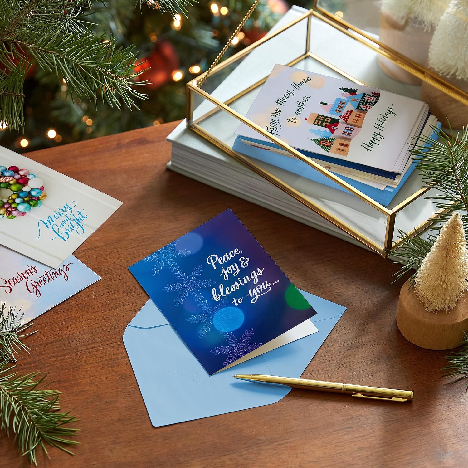 Hallmark – Juego tradicional de tarjetas de Navidad en caja (36 tarjetas y sobres) árboles callistemon, adornos, copos de nieve