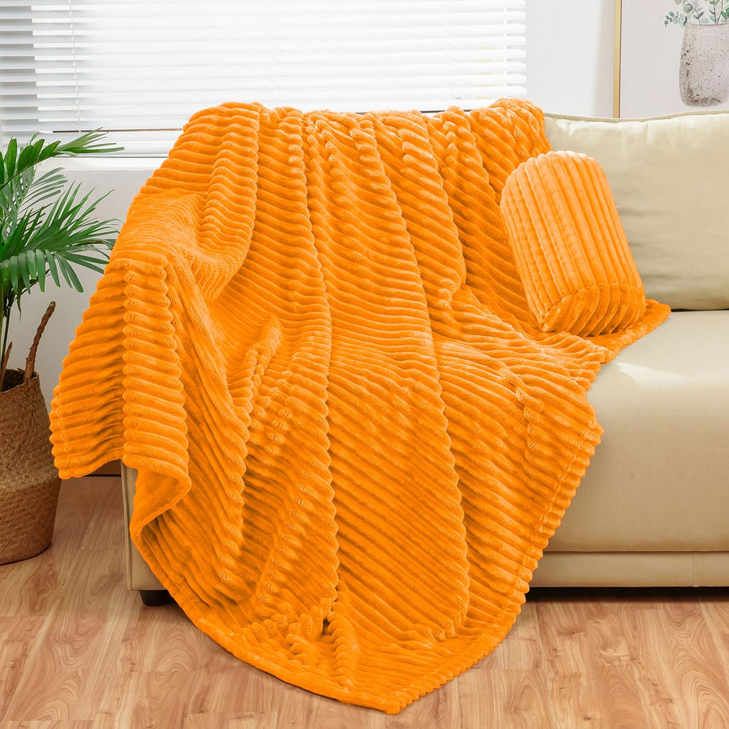 Bnuitland Manta de franela naranja claro con bolsa de almacenamiento, manta de sofá de 300 GSM súper suave con patrón de rayas para adultos y niños,