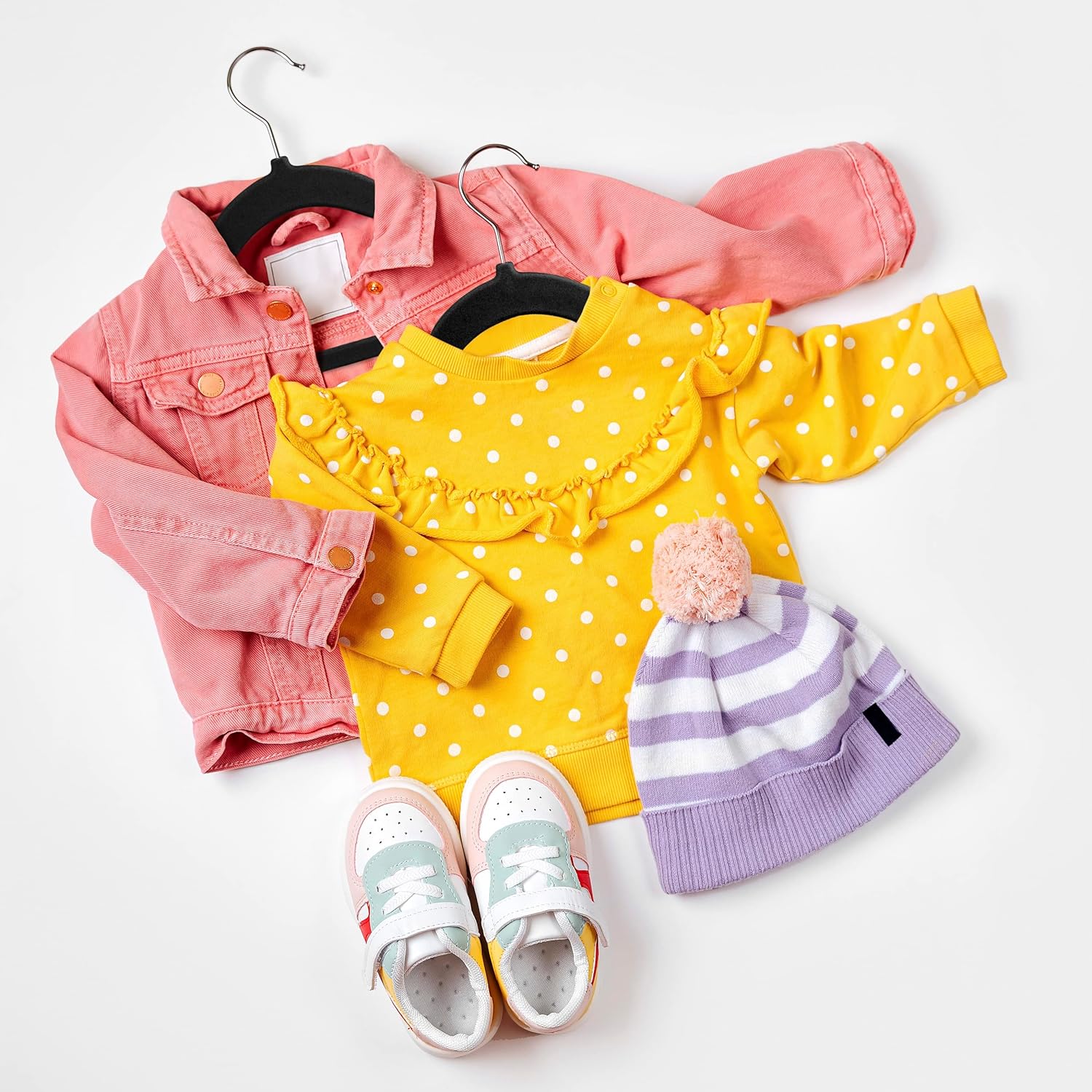 Utopia Home Perchas de terciopelo para niños (paquete de 20), perchas duraderas de 11 pulgadas para armario, perchas perfectas para niños pequeños