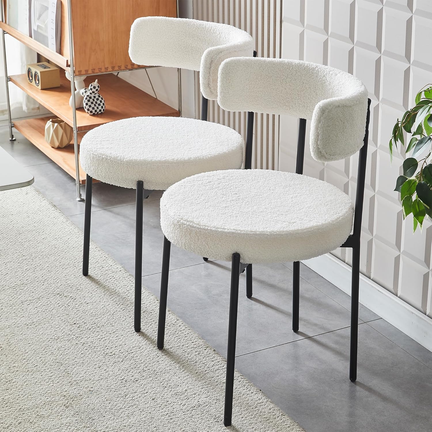 Honyee Sillas de comedor blancas, modernas sillas de comedor juego de 4, sillas de comedor redondas de forro polar de peluche, sillas de comedor con