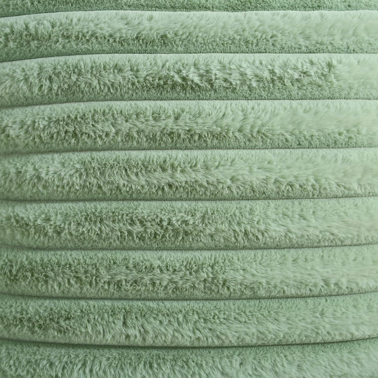 FUTEI Juego de 2 fundas de almohada decorativas a rayas verdes salvia de 22 x 22 pulgadas, fundas cuadradas de almohada para sofá, suave y acogedora