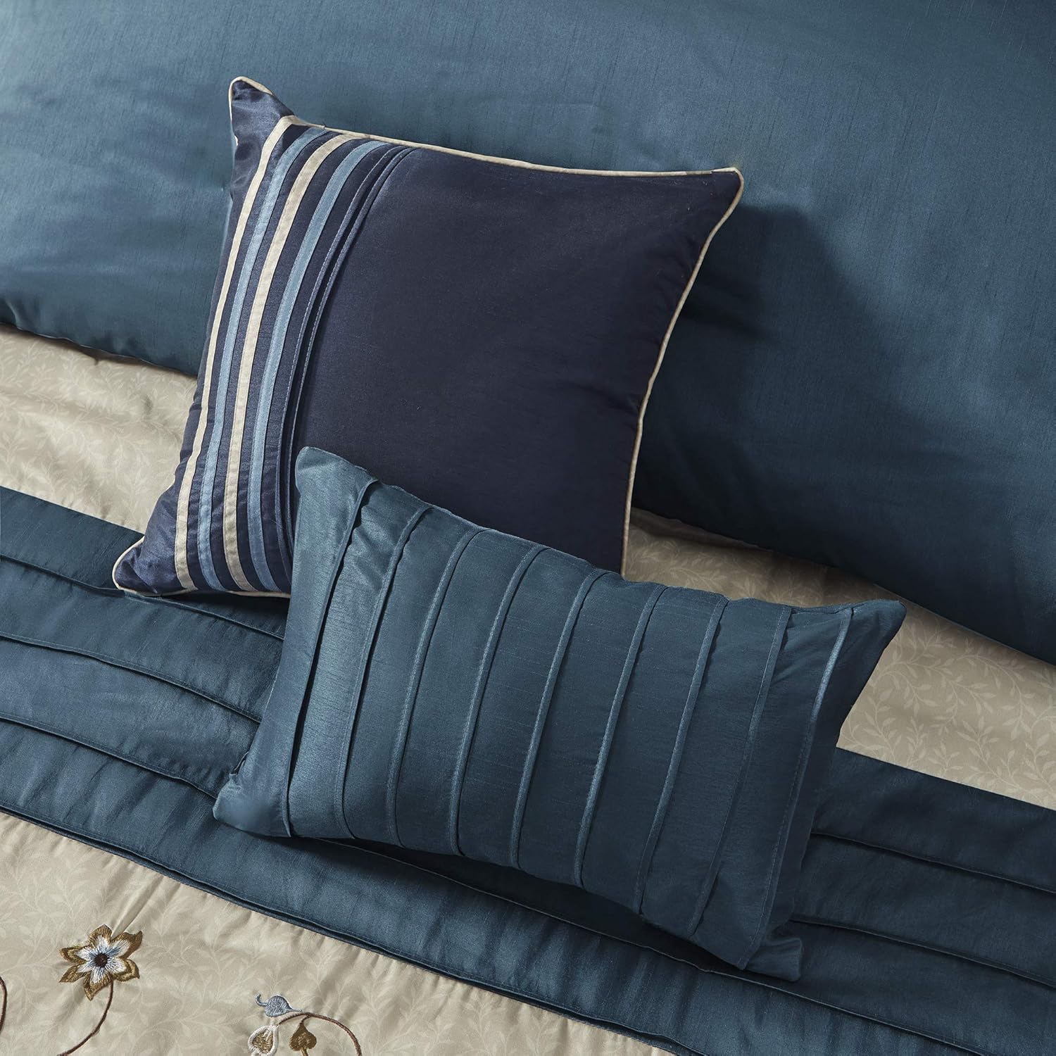 Juego Madison Park All Season, falda de cama a juego, almohadas decorativas