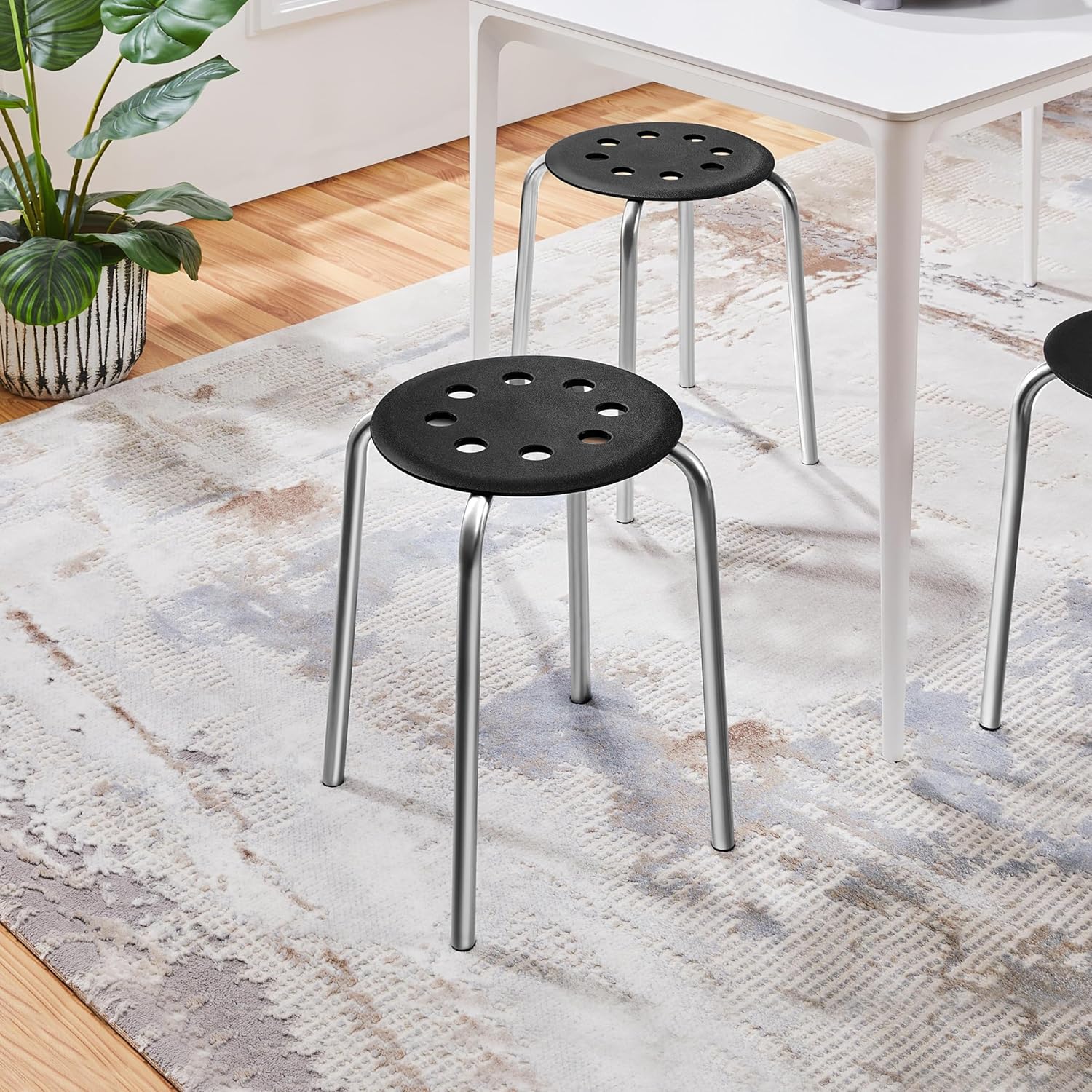 Yaheetech Taburetes apilables de plástico, sillas de taburete de aula, asientos flexibles de 17.3 pulgadas de altura, parte superior redonda
