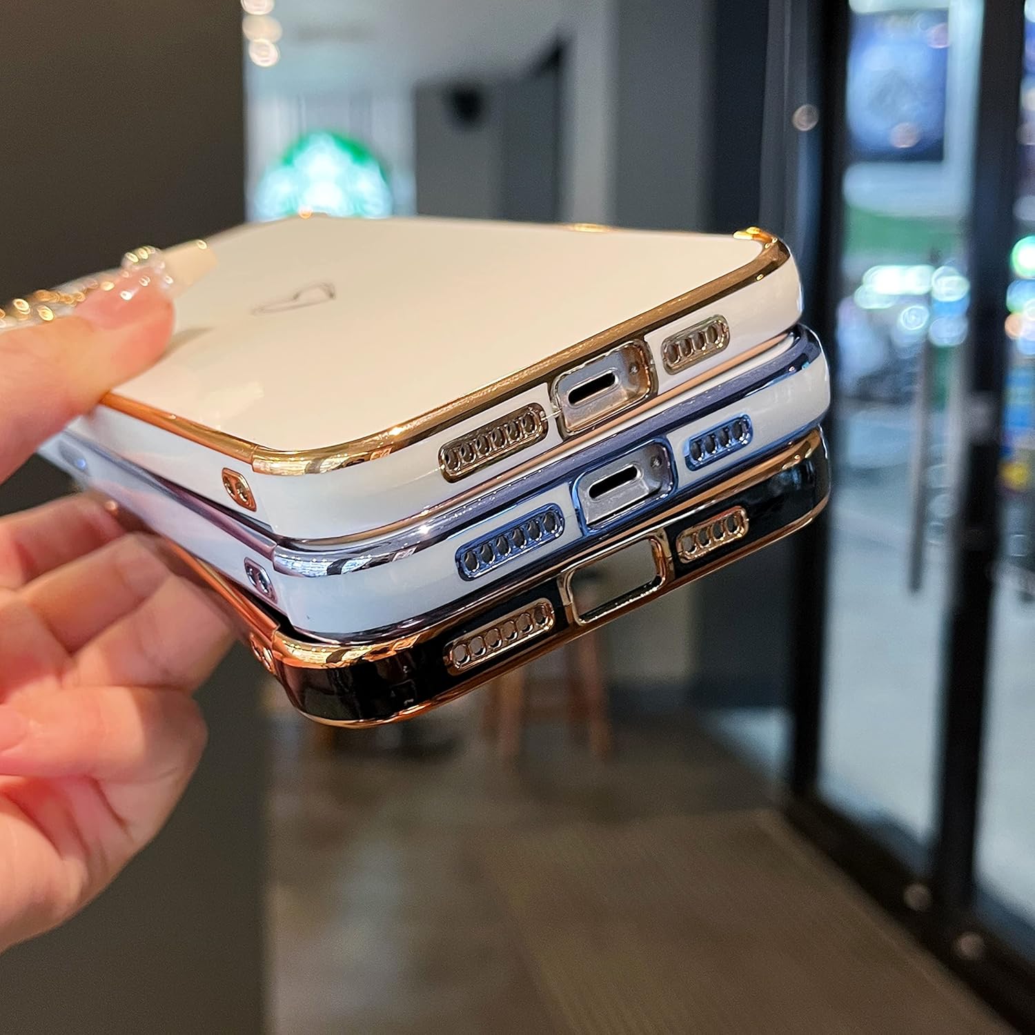 ZTOFERA Funda diseñada para iPhone 13 de 6.1 pulgadas, bonito patrón de corazones de amor con borde chapado y protección para lente de cámara, para