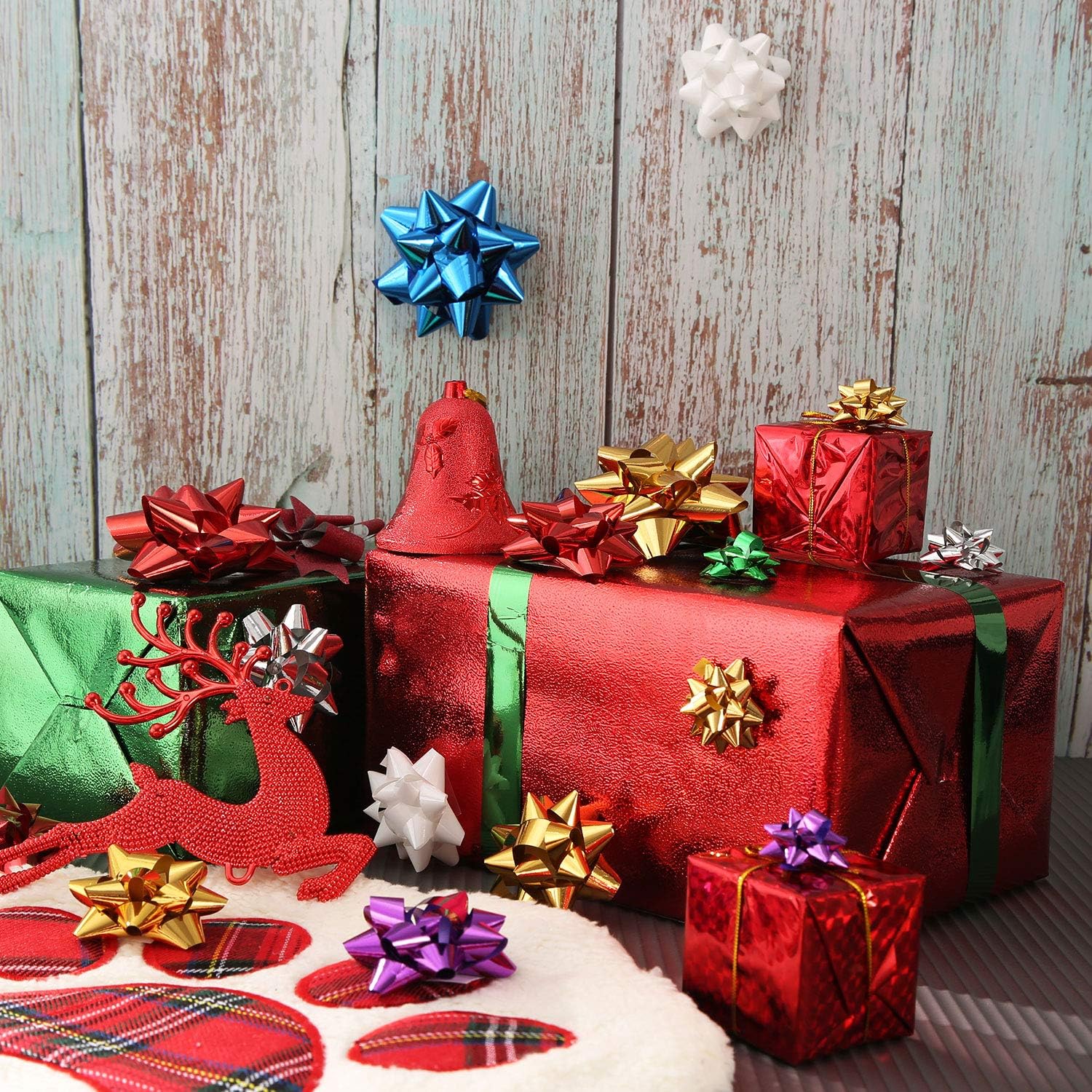 Tatuo 130 lazos metálicos de Navidad, lazos de regalo autoadhesivos para decorar regalos (multicolor)
