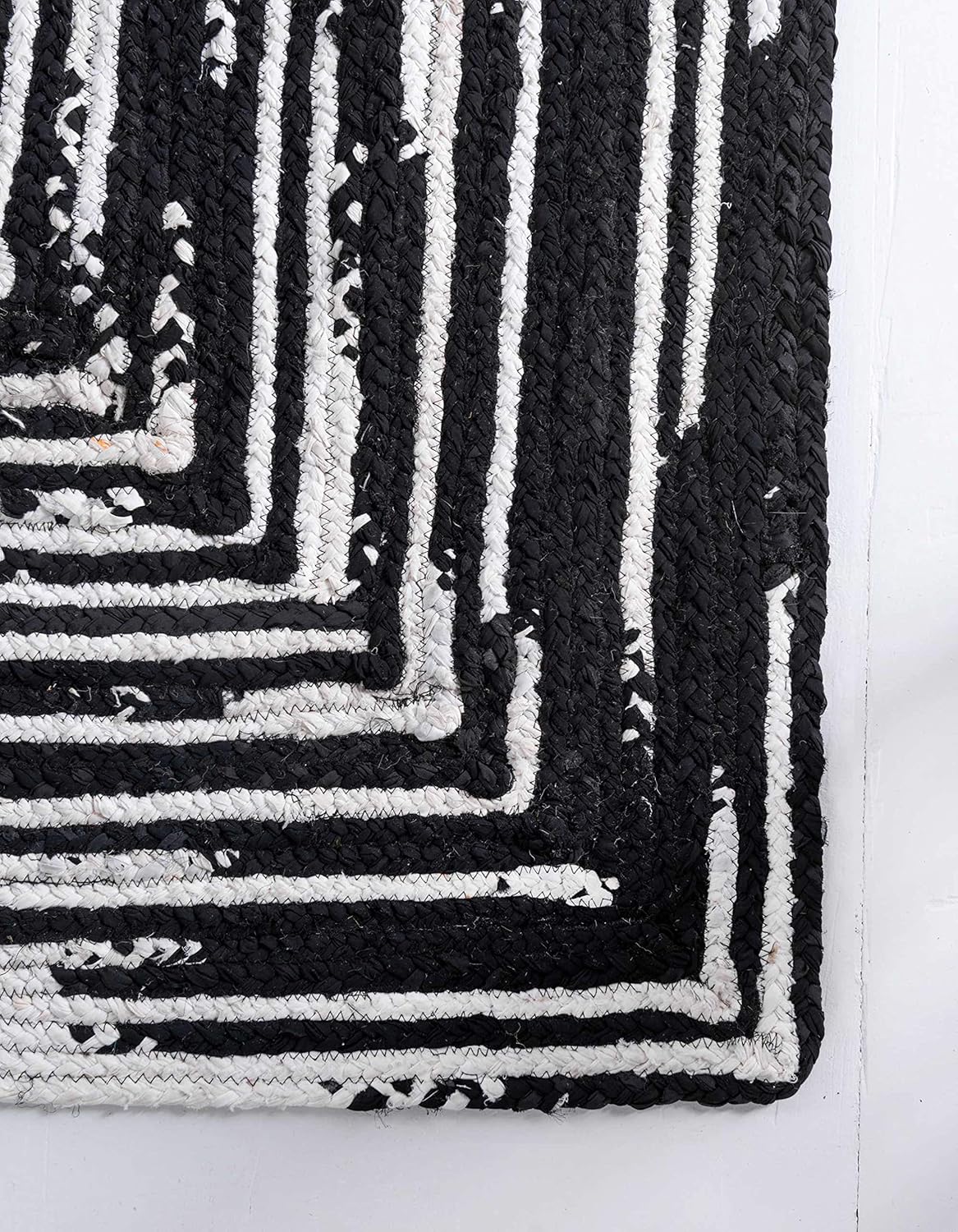 Unique Loom Braided Chindi Collection Casual Modern Black Area Rug (9′ 0 x 12′ 0)