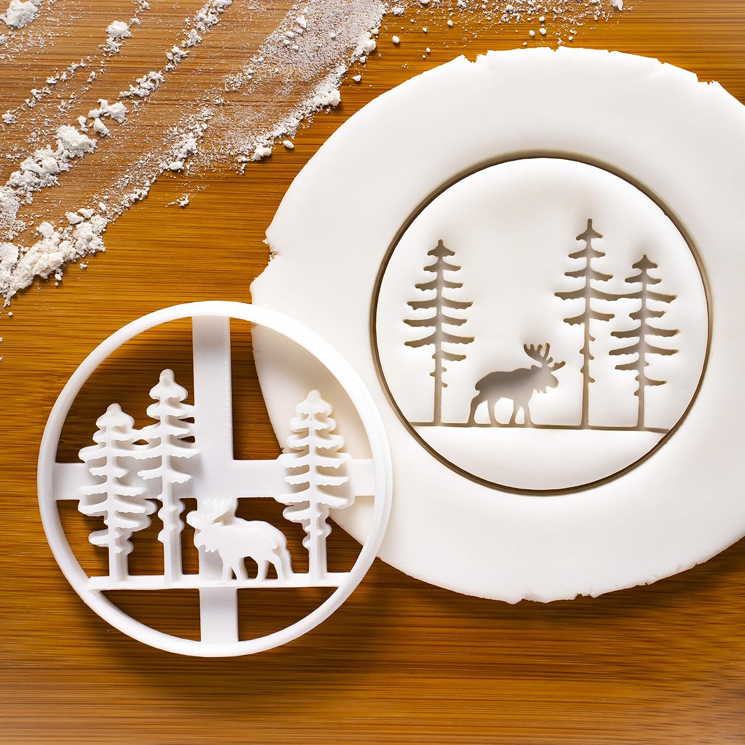 Juego de 2 cortadores de galletas Forest Animal (Diseños Alce y Oso), 2 piezas – Bakerlogy